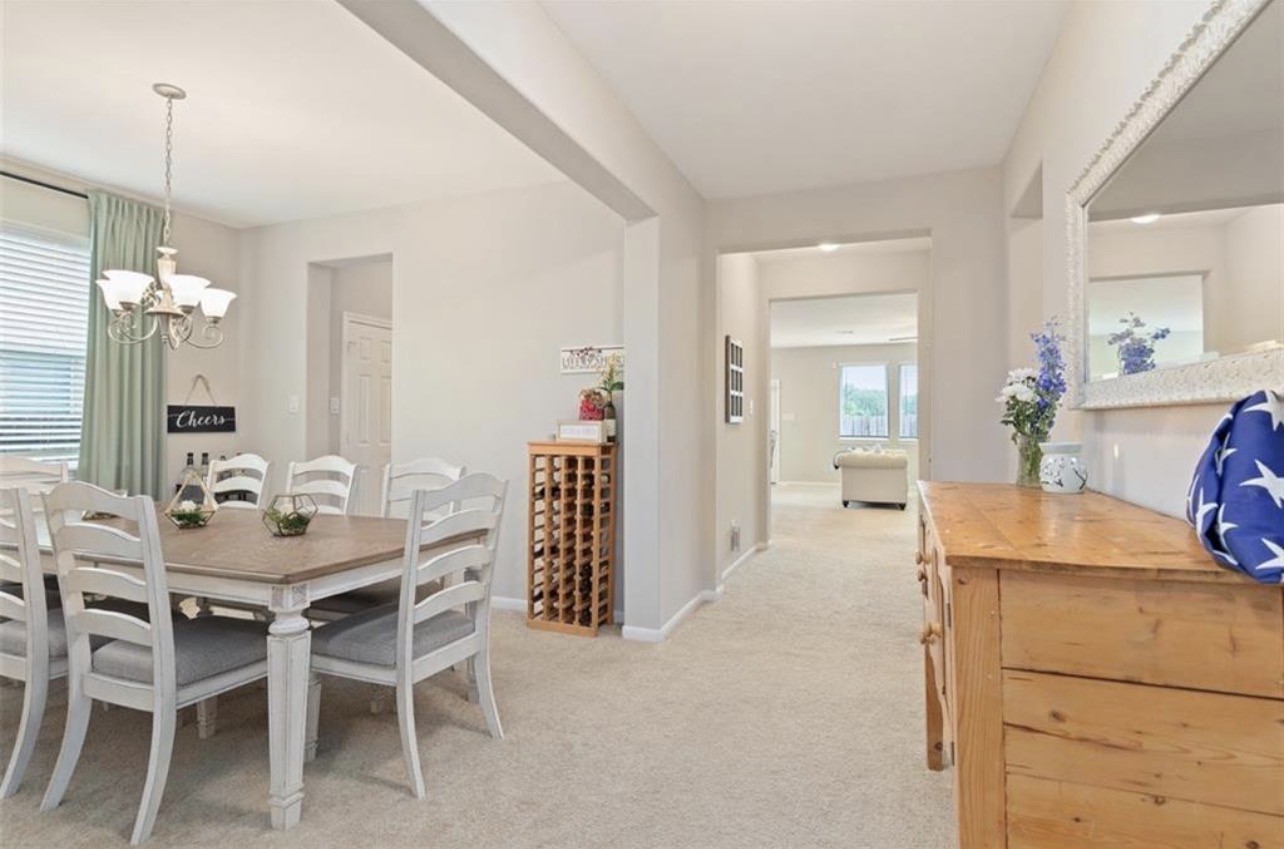 17639 Cypress Hilltop Way Property Photo 3