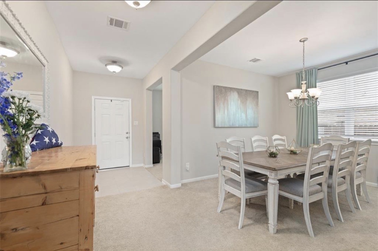 17639 Cypress Hilltop Way Property Photo 5