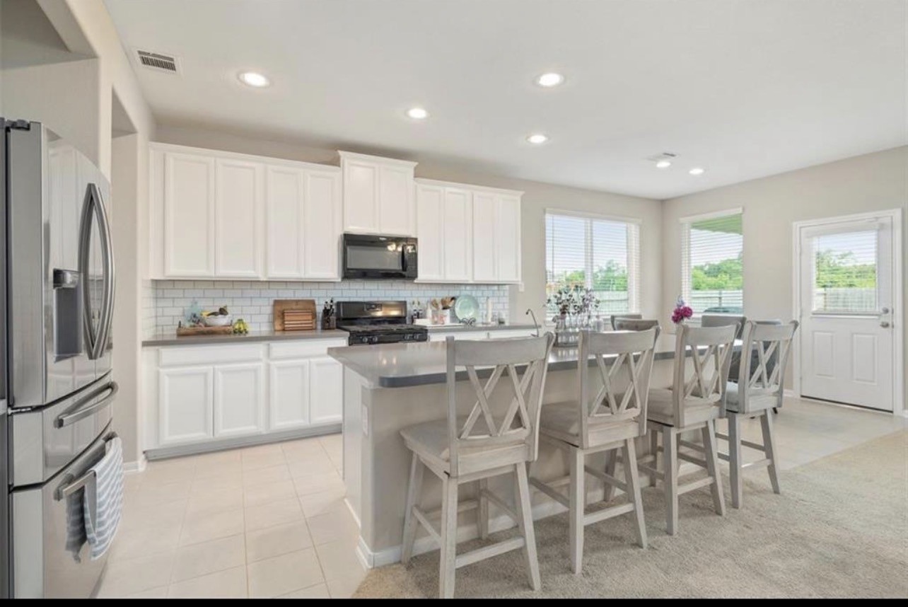 17639 Cypress Hilltop Way Property Photo 15