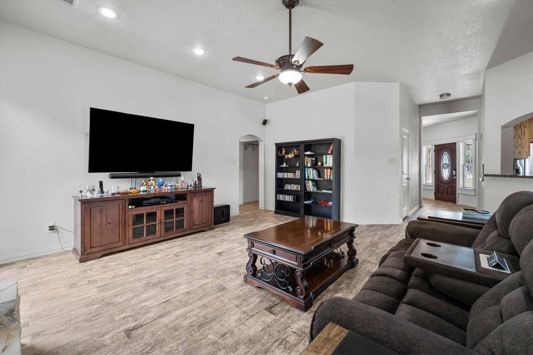 37 Wildwood Lake Drive Property Photo 11