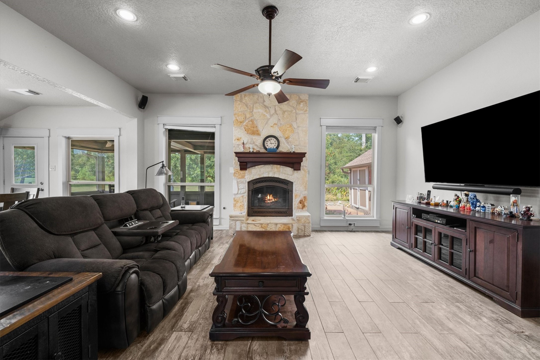 37 Wildwood Lake Drive Property Photo 12