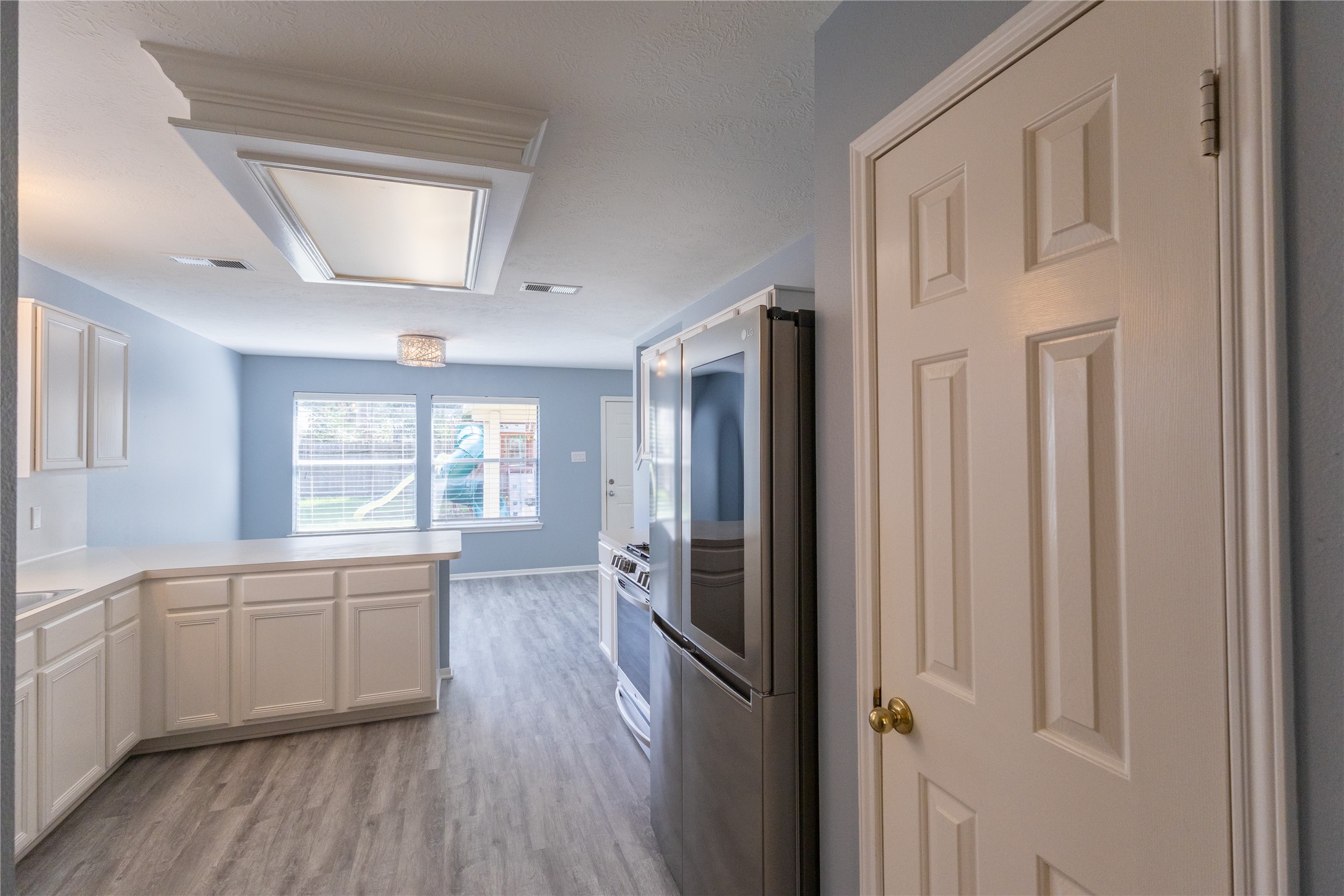 2143 Autumn Fern Drive Property Photo 8