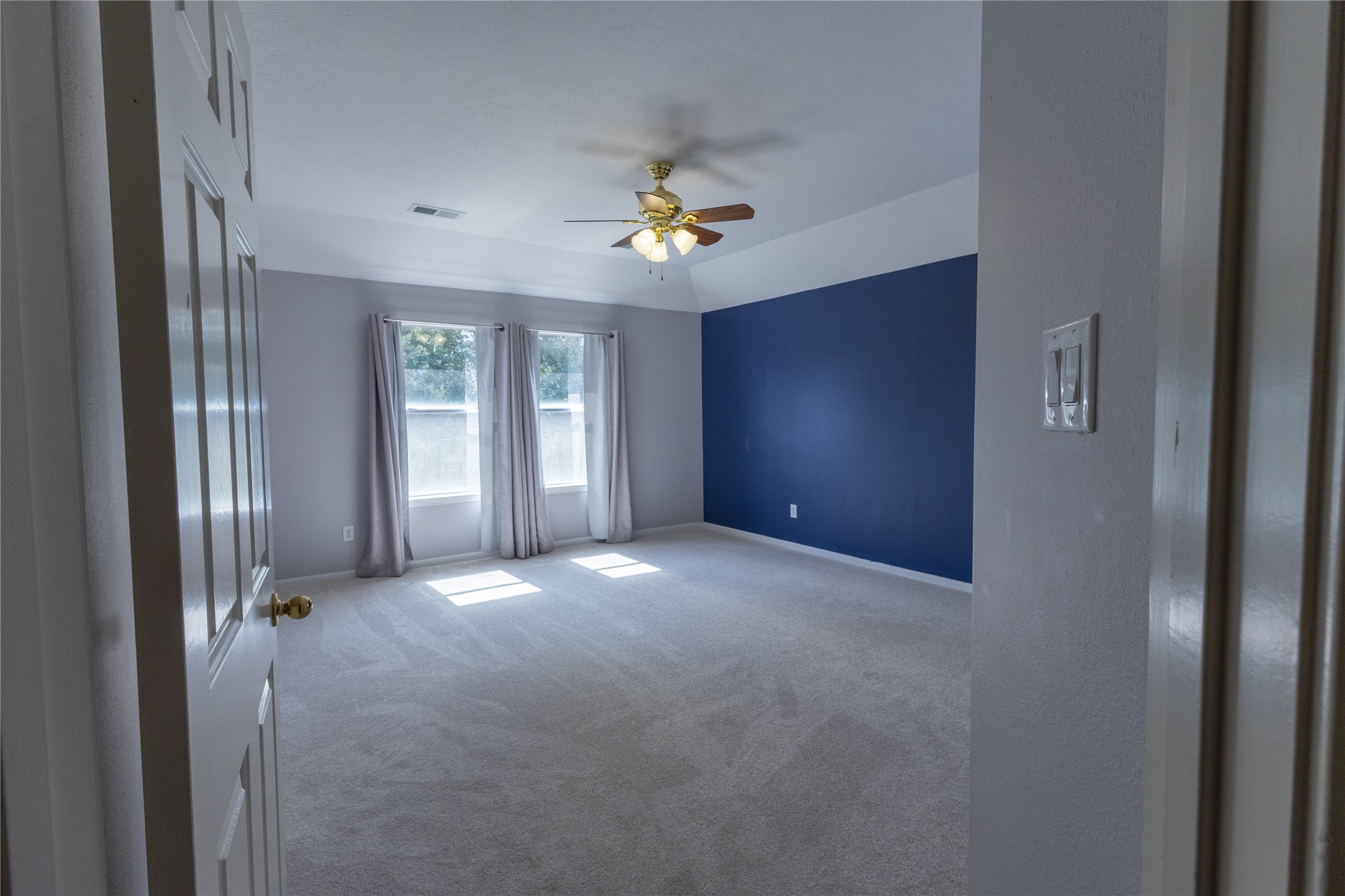 2143 Autumn Fern Drive Property Photo 17