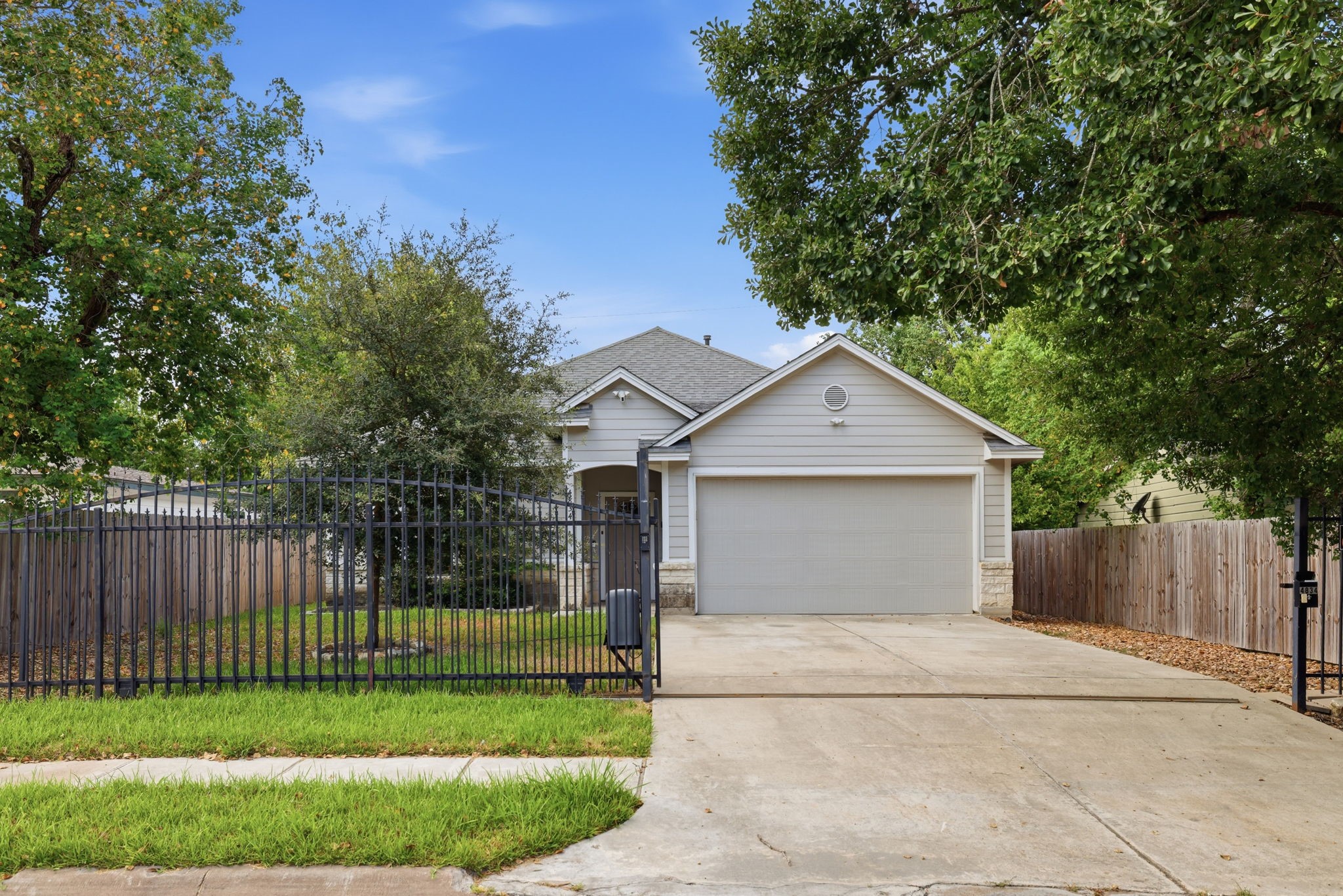 4834 Van Fleet Street Property Photo 1