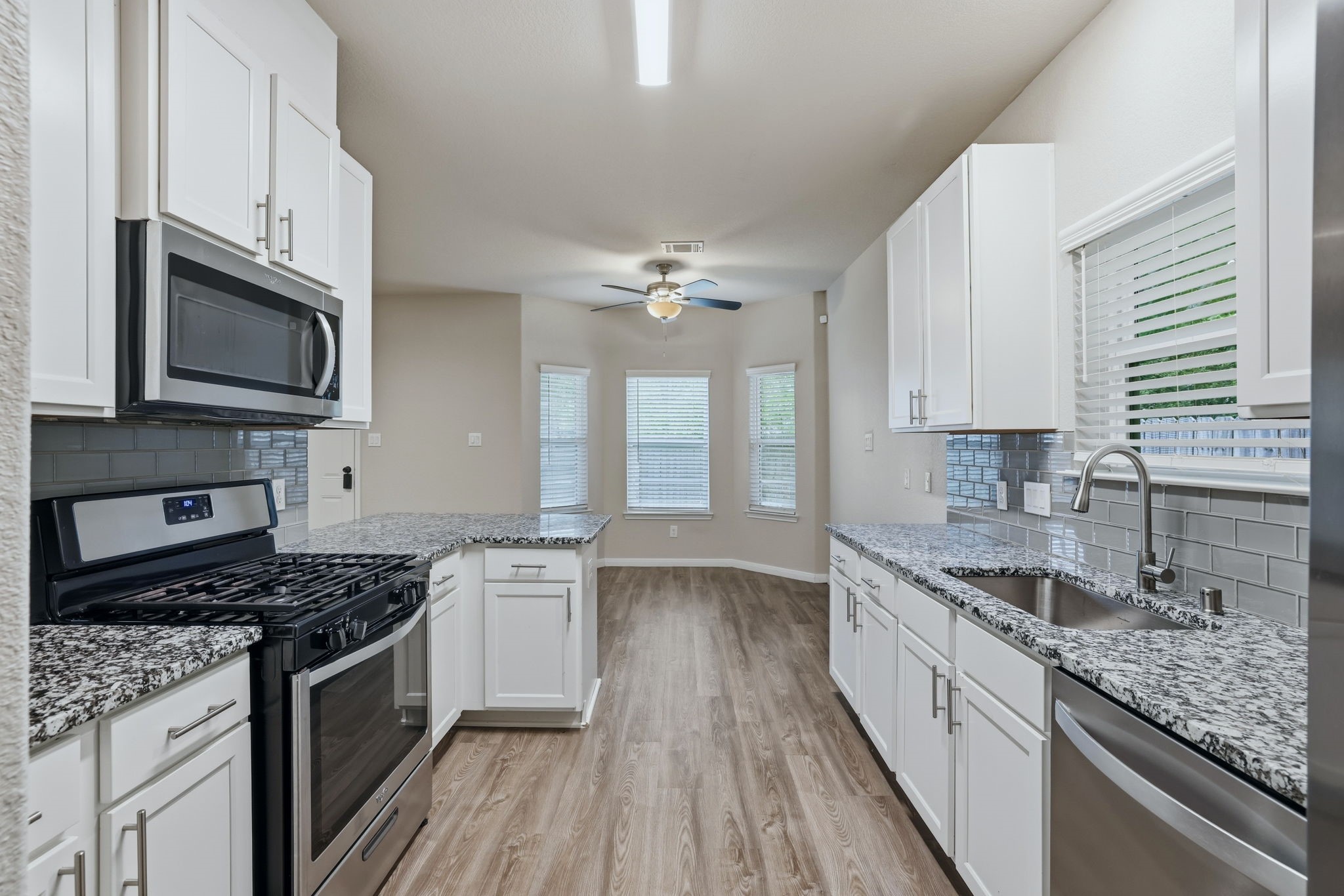 4834 Van Fleet Street Property Photo 5