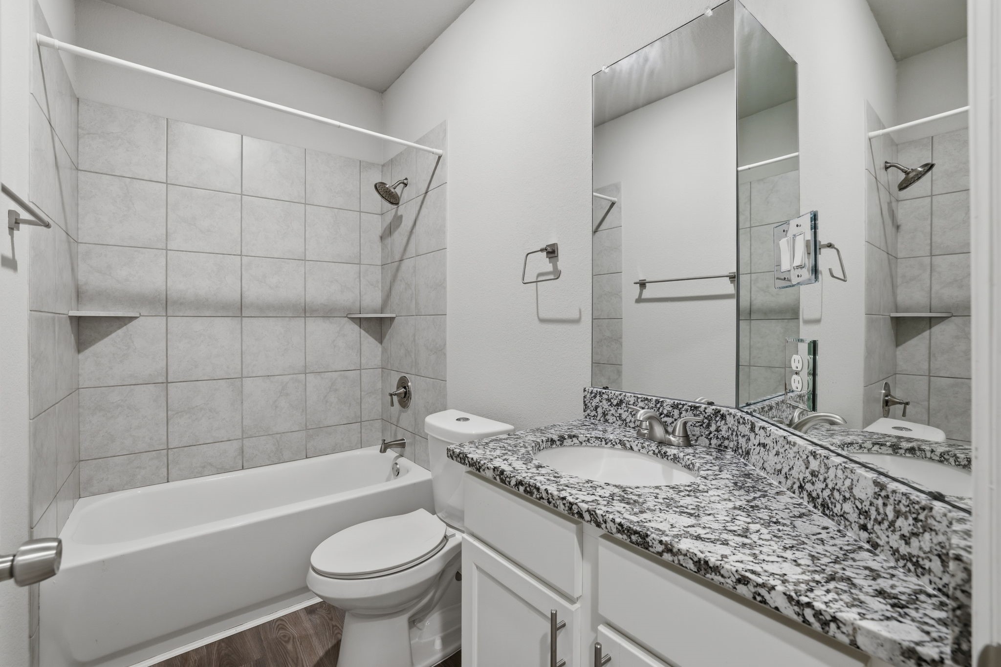 4834 Van Fleet Street Property Photo 9
