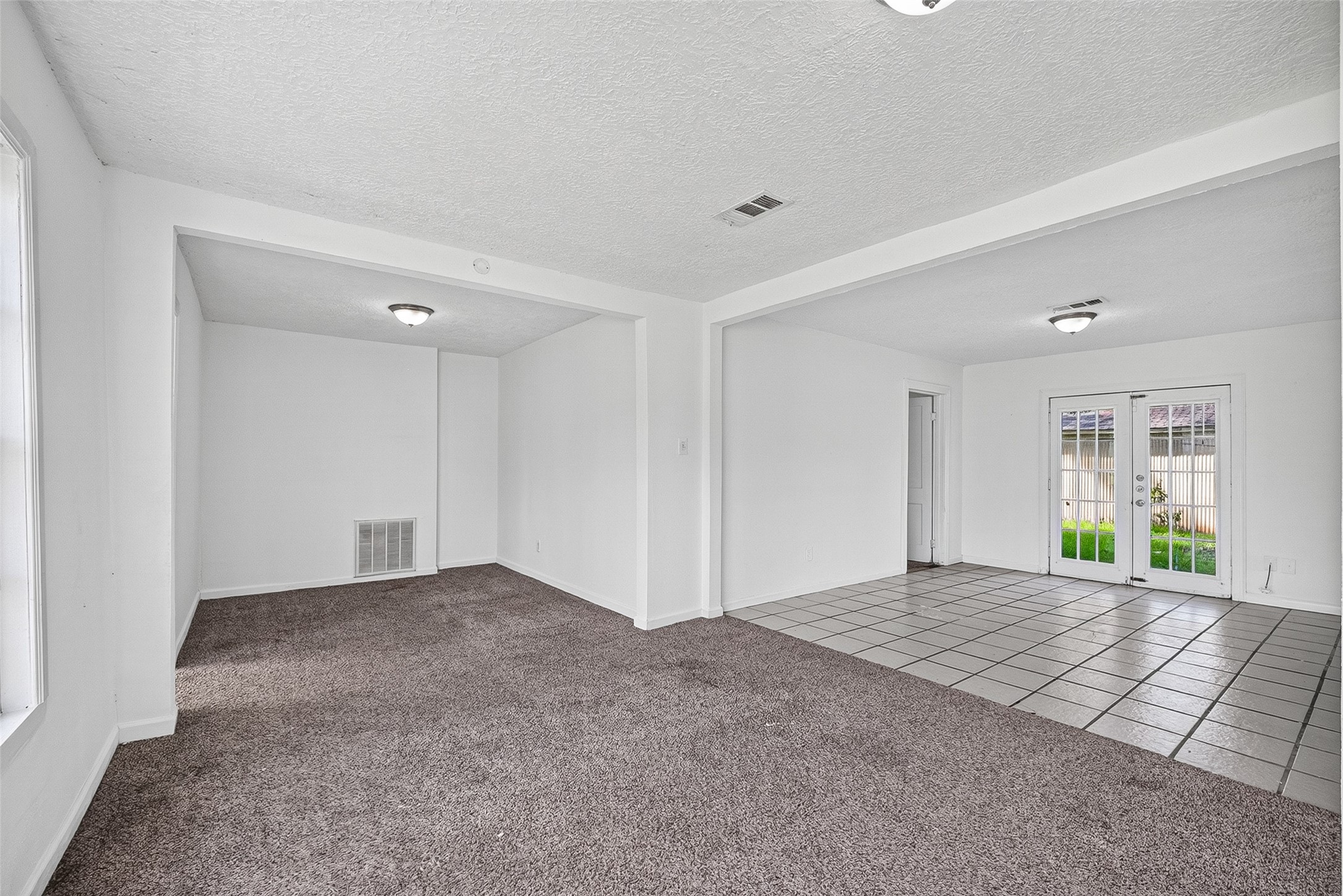 2101 E Fayle Street Property Photo 8