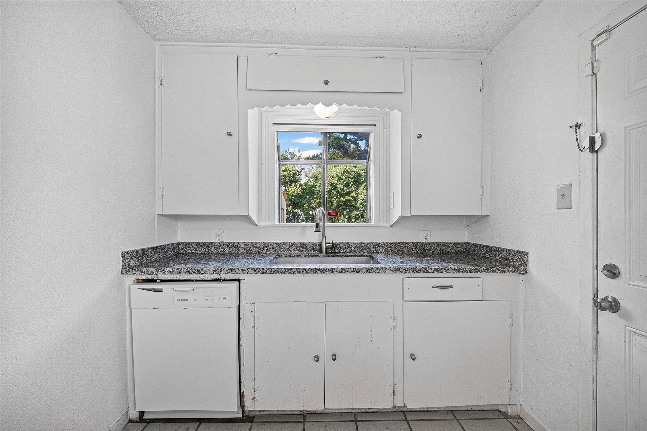 2101 E Fayle Street Property Photo 23