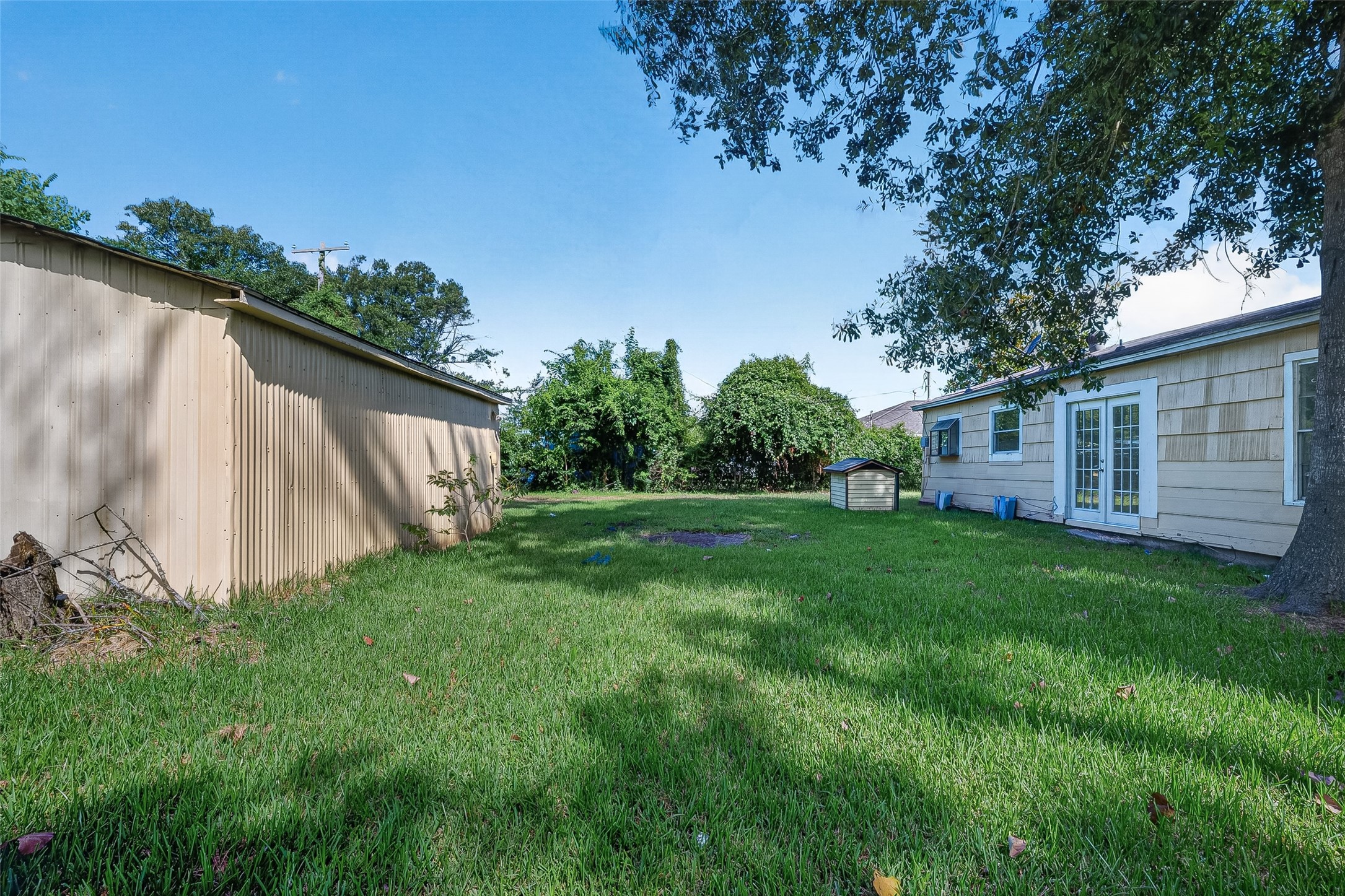 2101 E Fayle Street Property Photo 46
