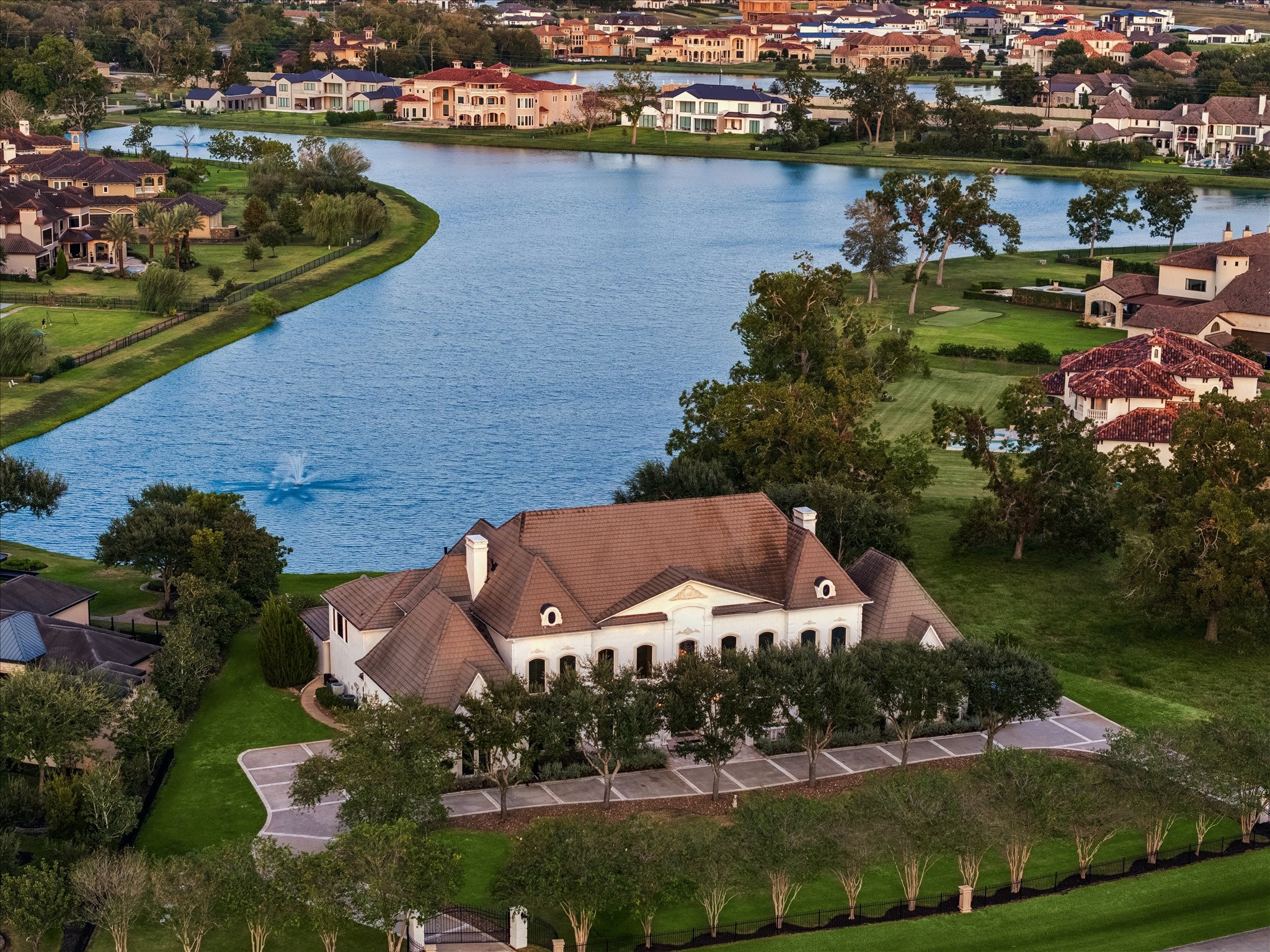18 Sovereign Circle Property Photo 1