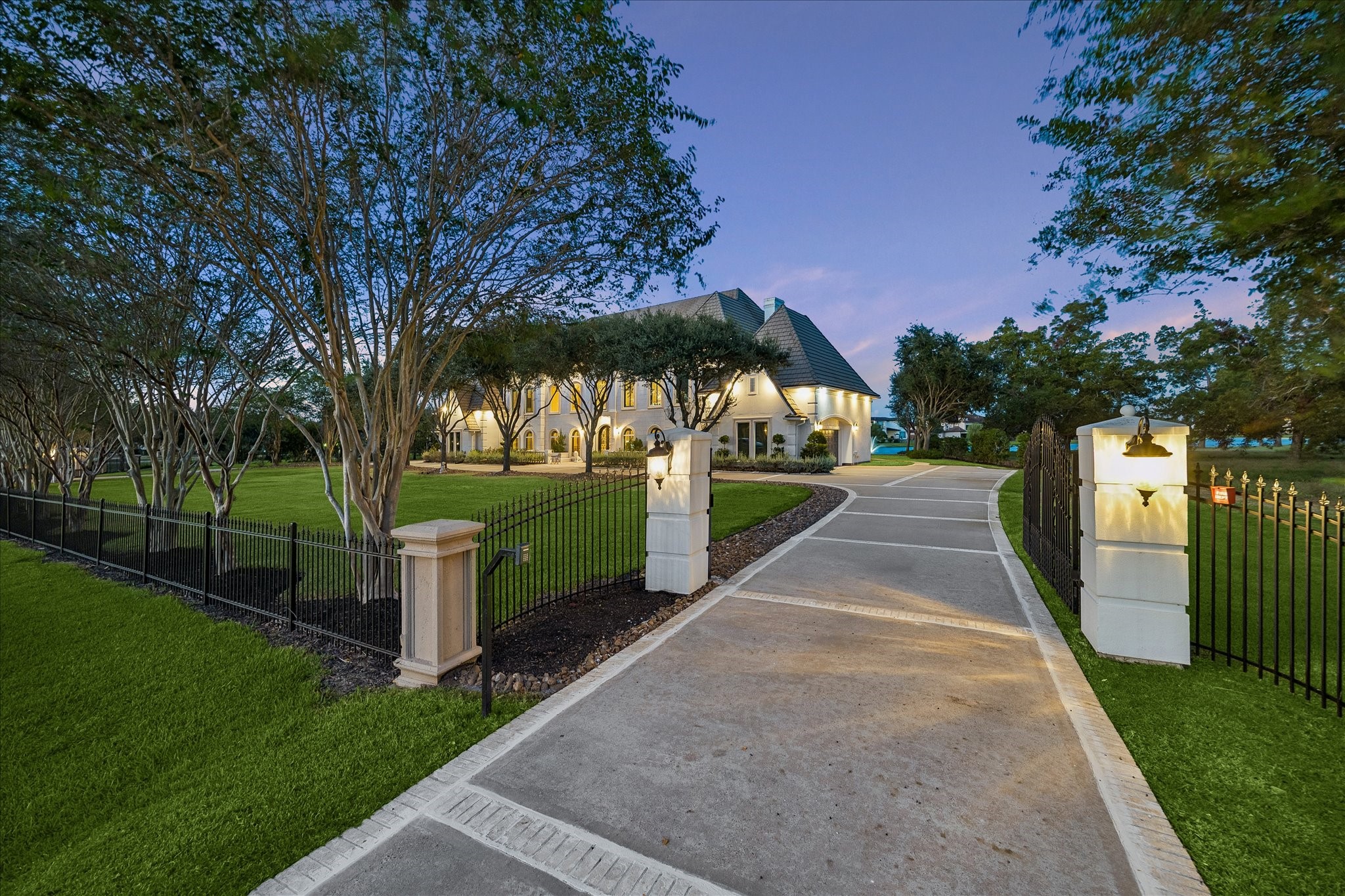 18 Sovereign Circle Property Photo 5