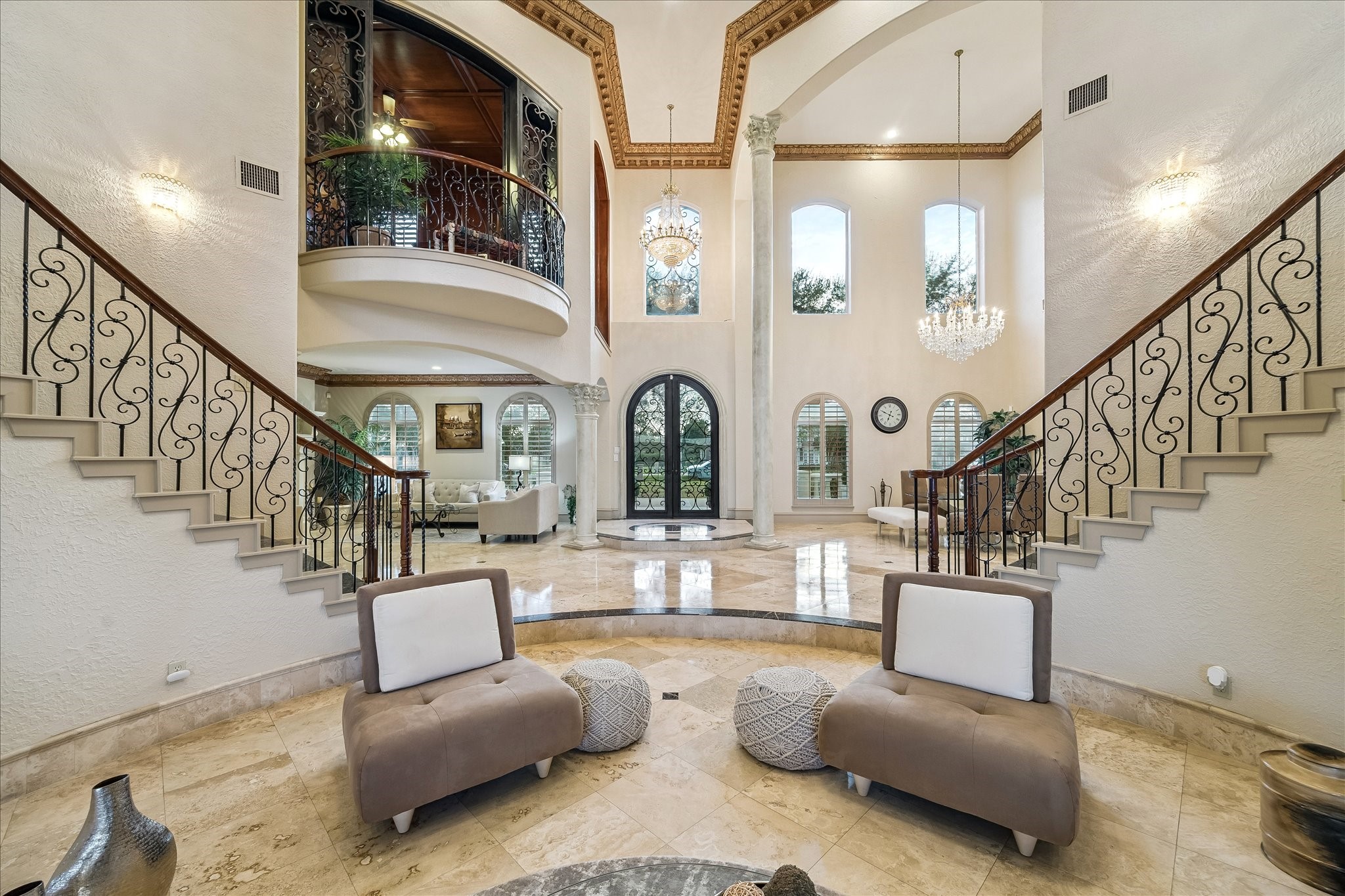 18 Sovereign Circle Property Photo 8