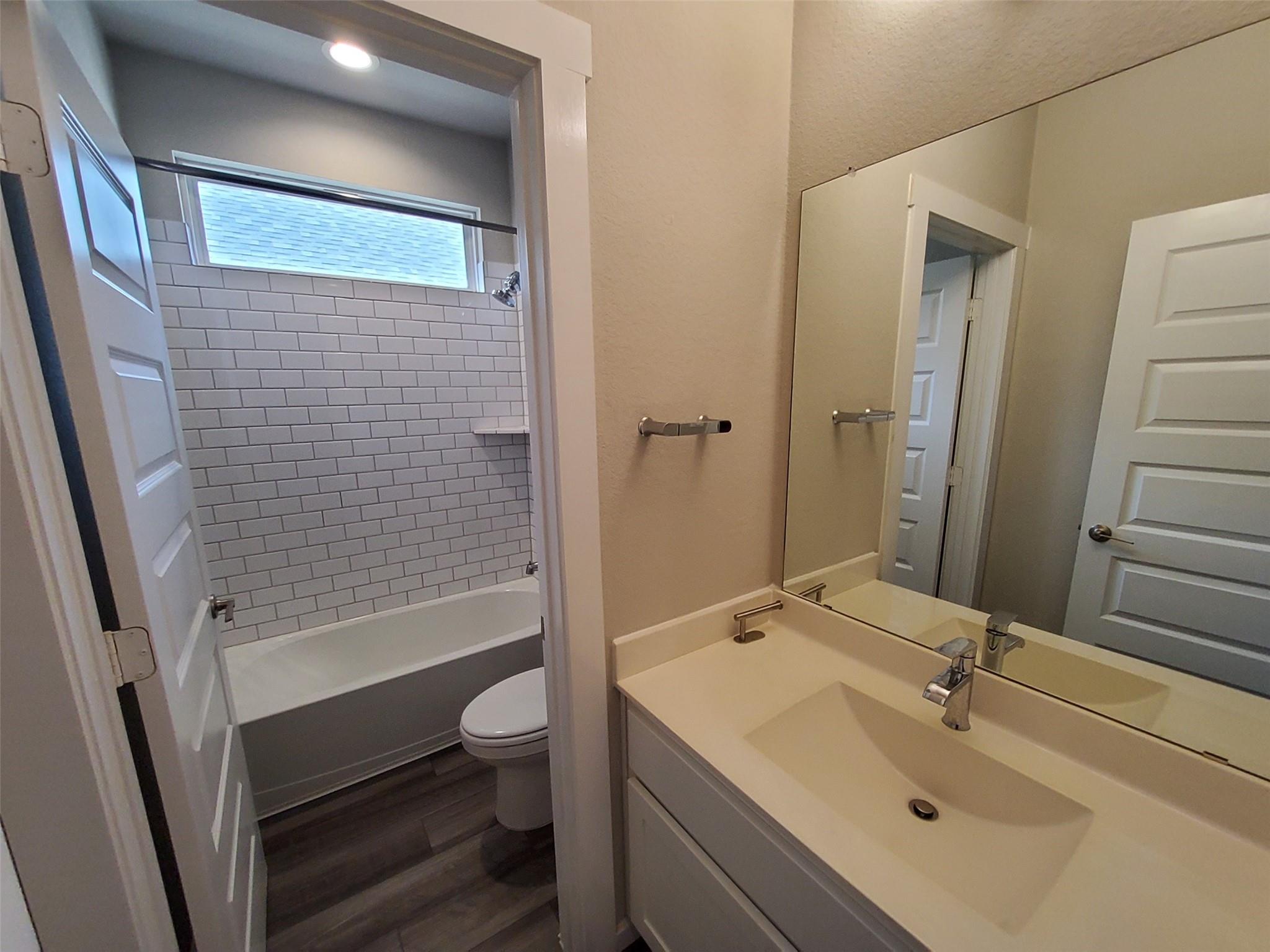 28415 Hannahs Harbor Lane Property Photo 9