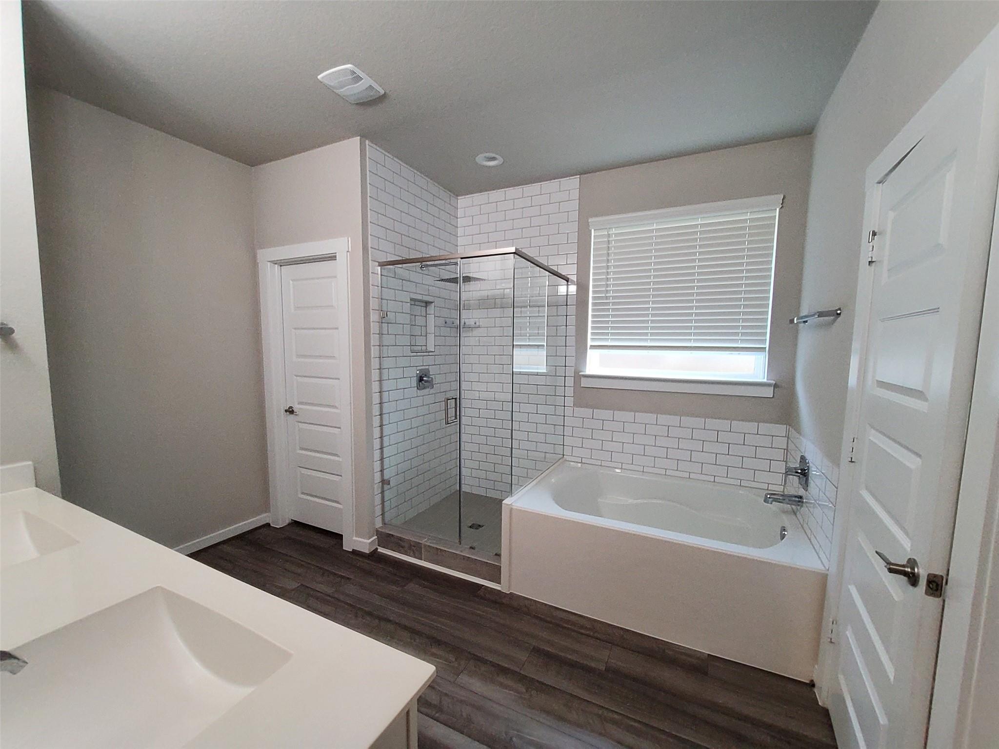 28415 Hannahs Harbor Lane Property Photo 34