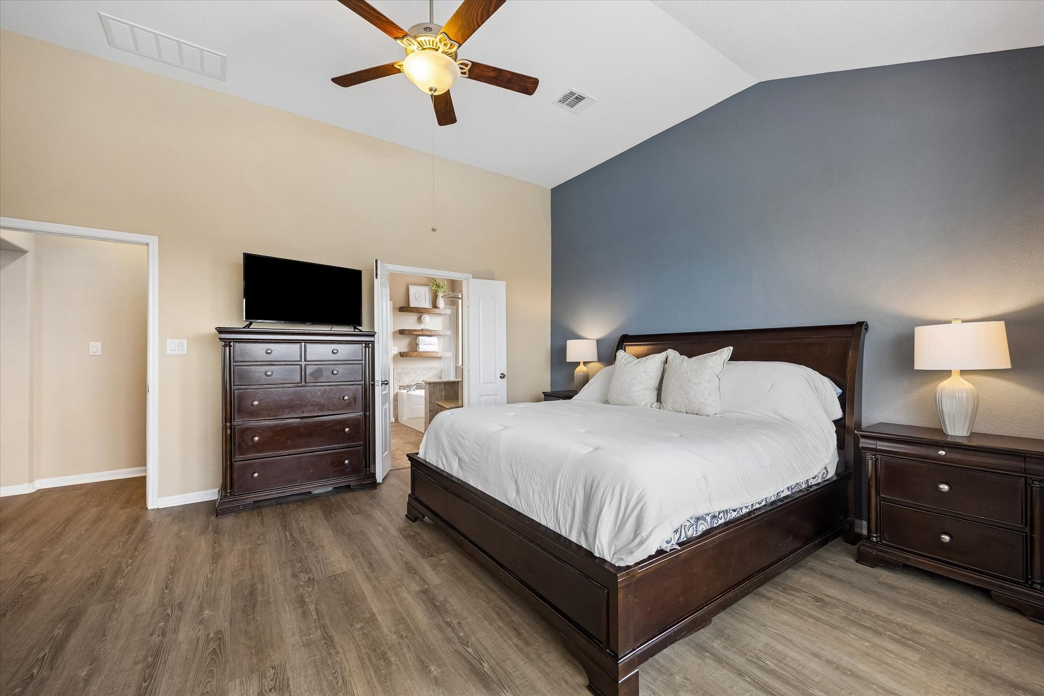 9961 Daisy Field Lane Property Photo 15