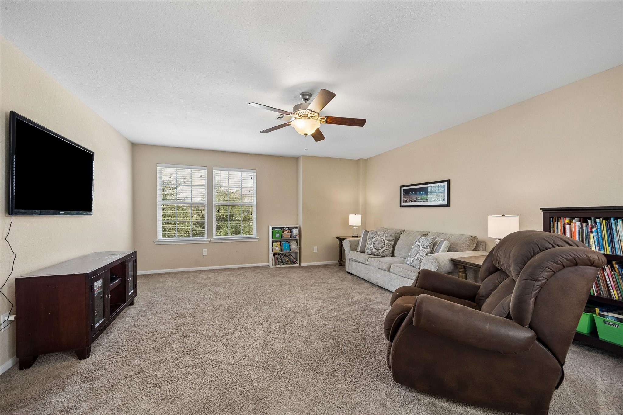 9961 Daisy Field Lane Property Photo 18