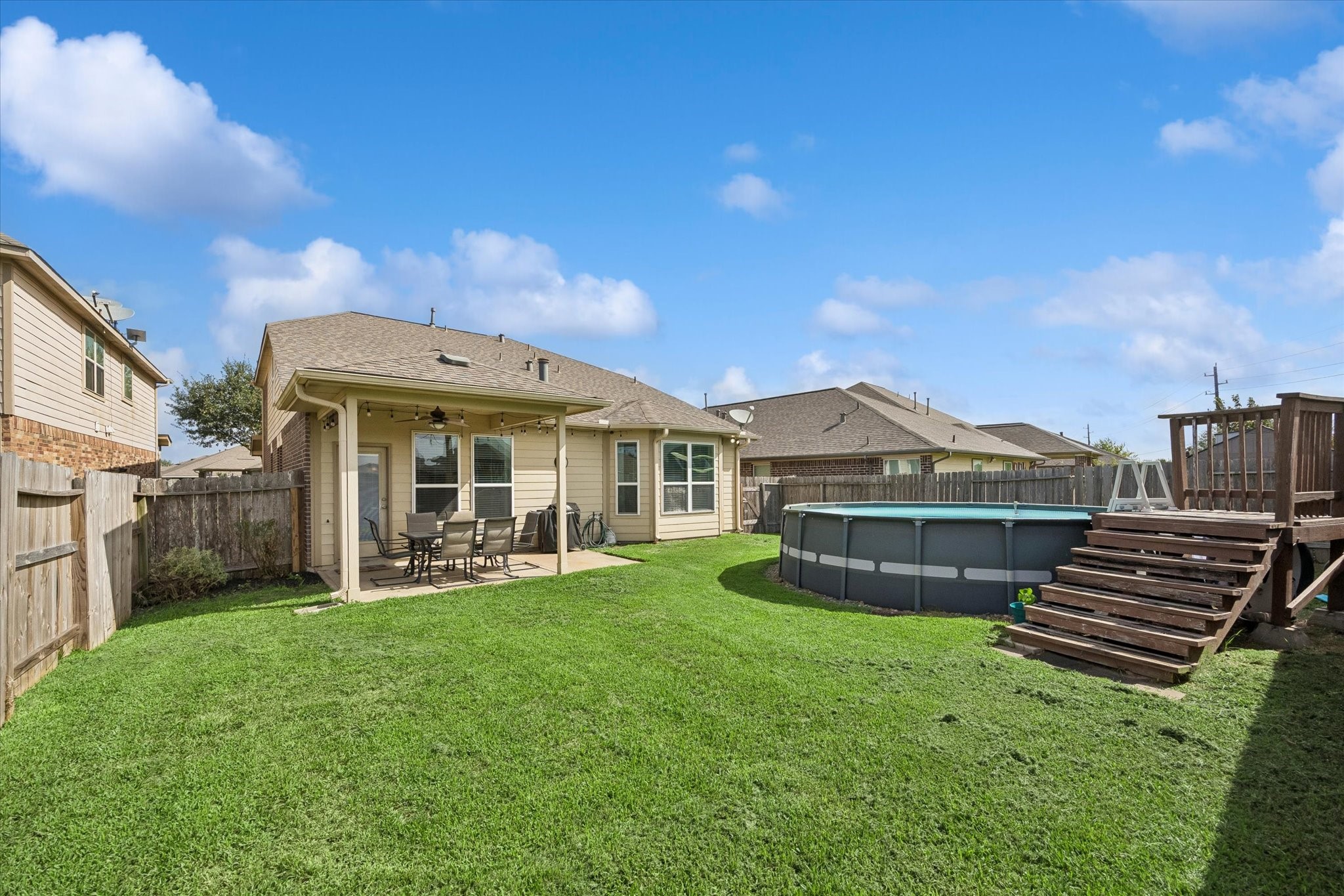 9961 Daisy Field Lane Property Photo 26