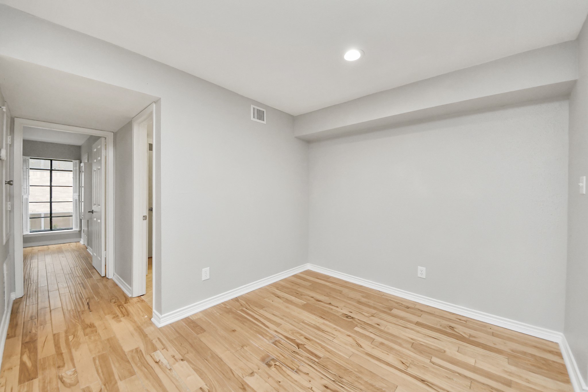 1818 Augusta Drive 8 Property Photo 14