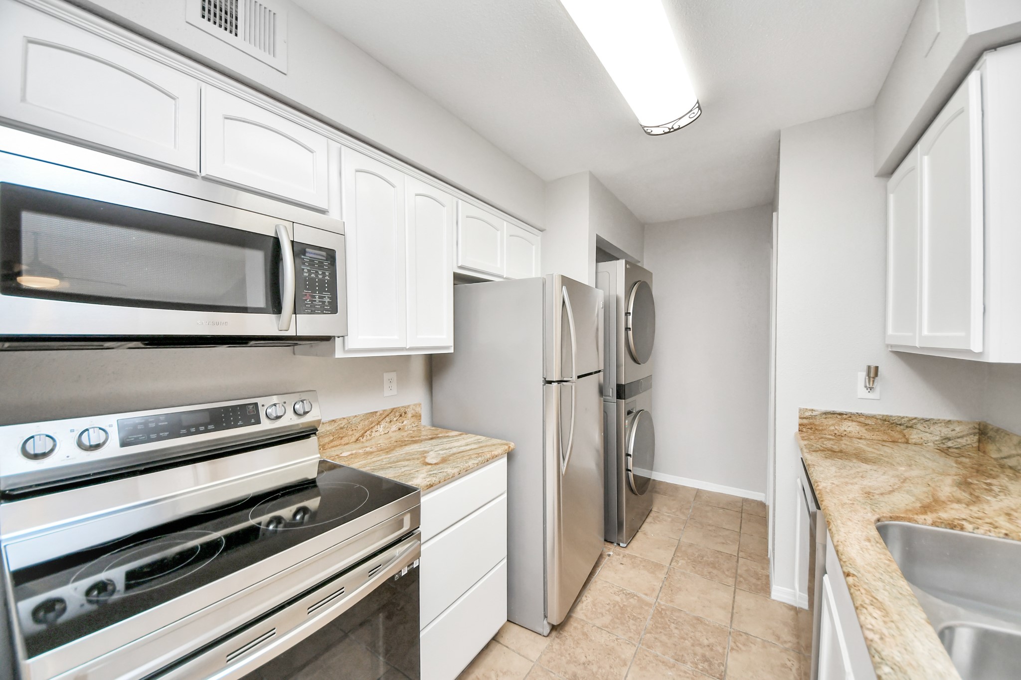 1818 Augusta Drive 8 Property Photo 20