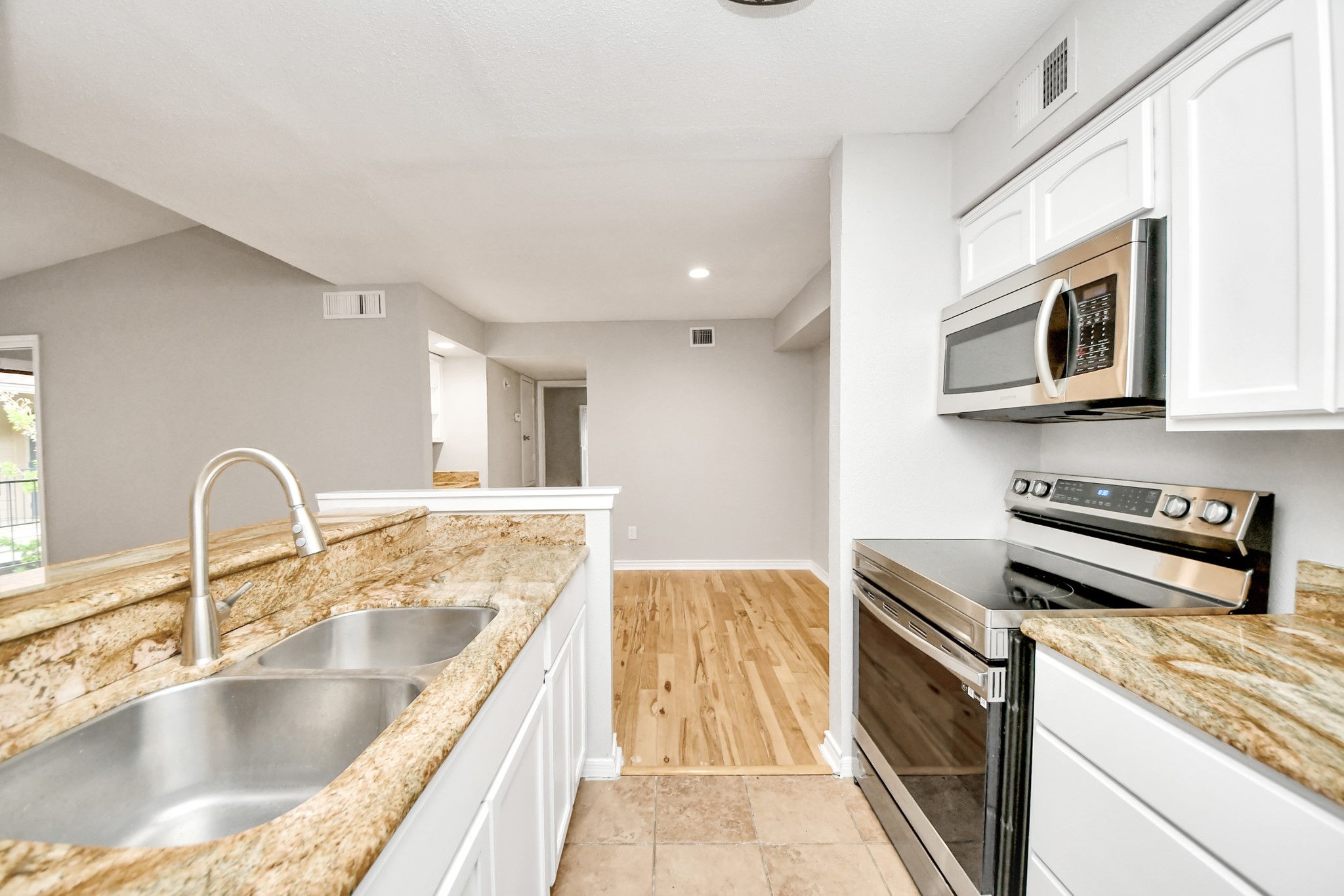 1818 Augusta Drive 8 Property Photo 21