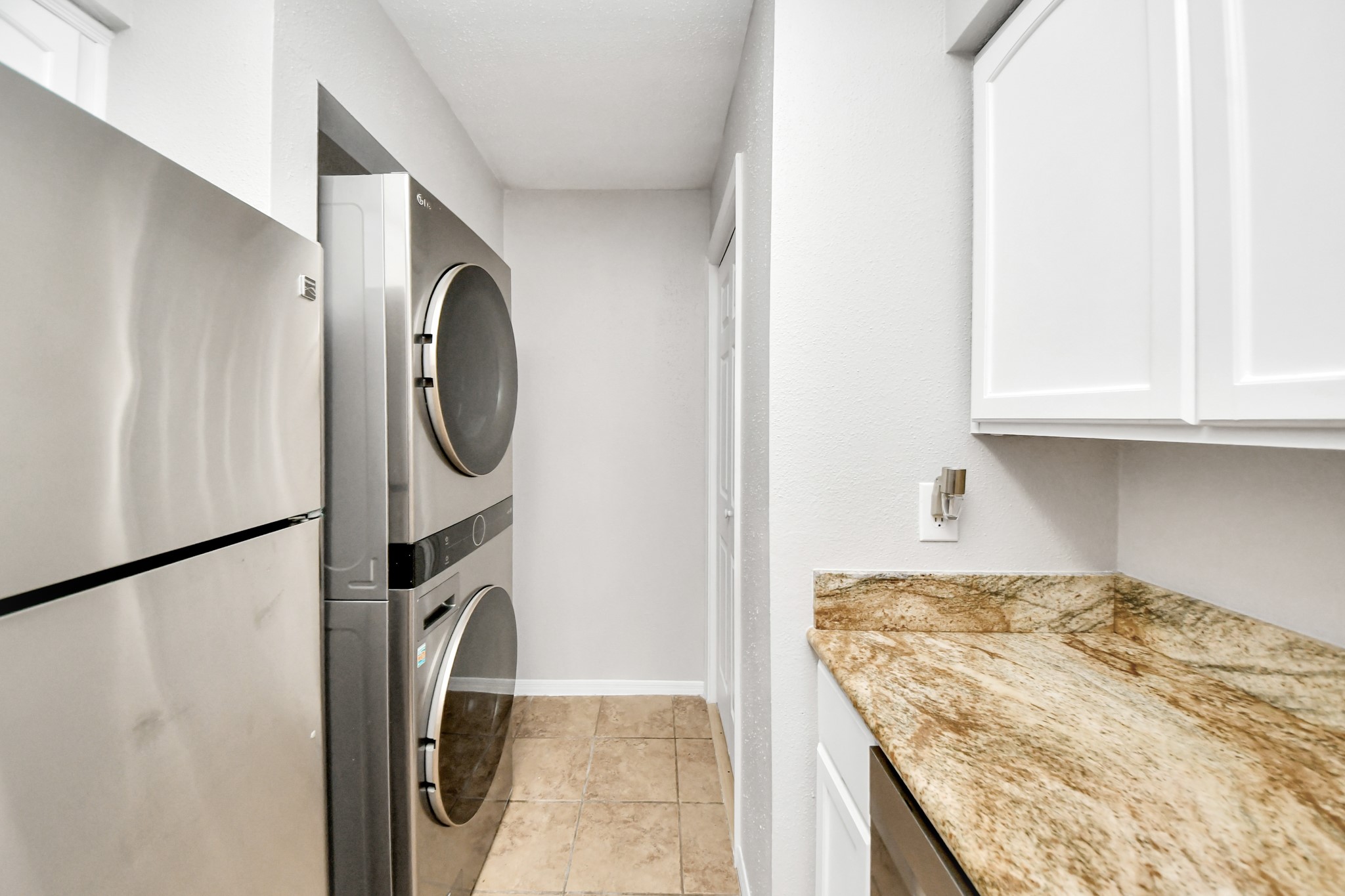 1818 Augusta Drive 8 Property Photo 23