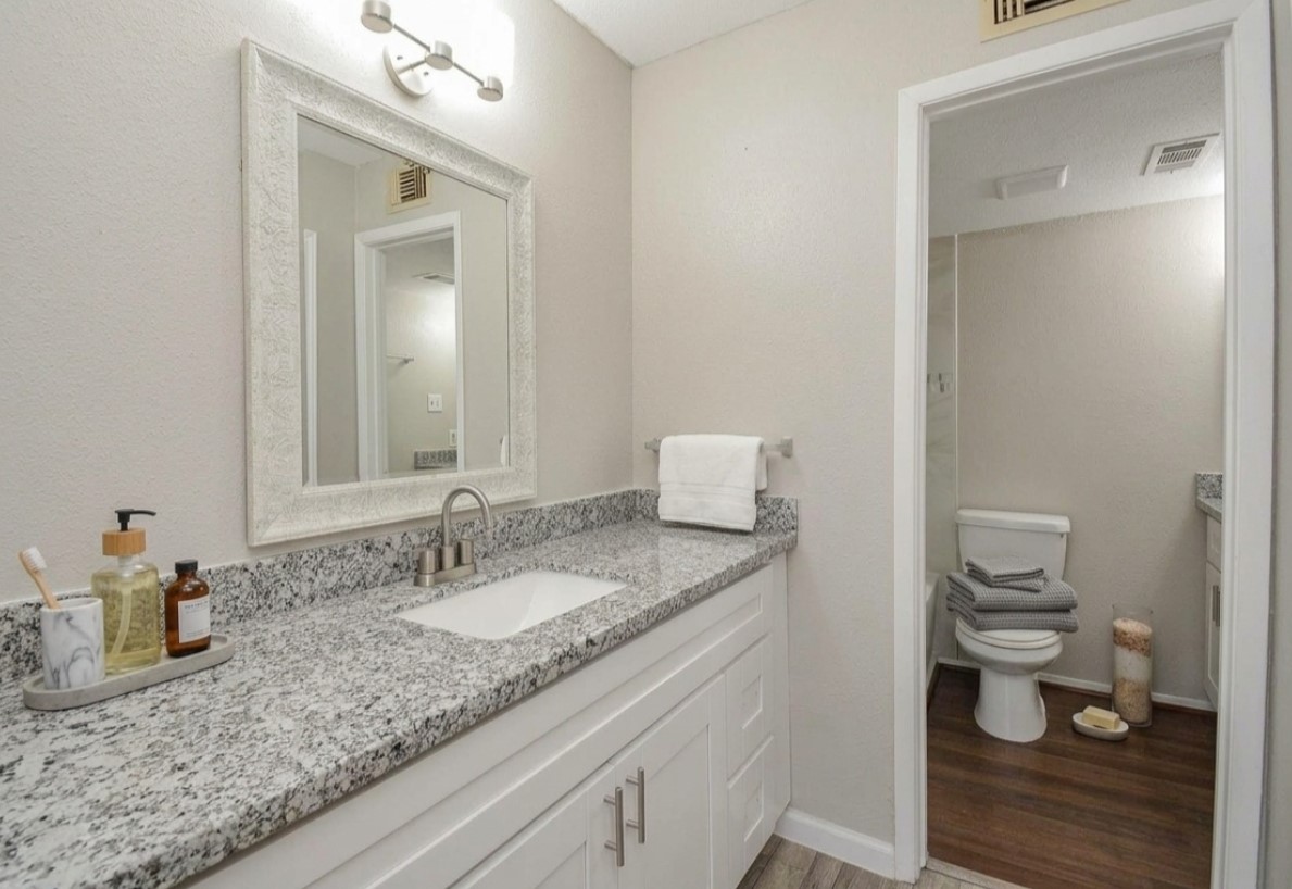 6217 Ludington Drive 20-917 Property Photo 11