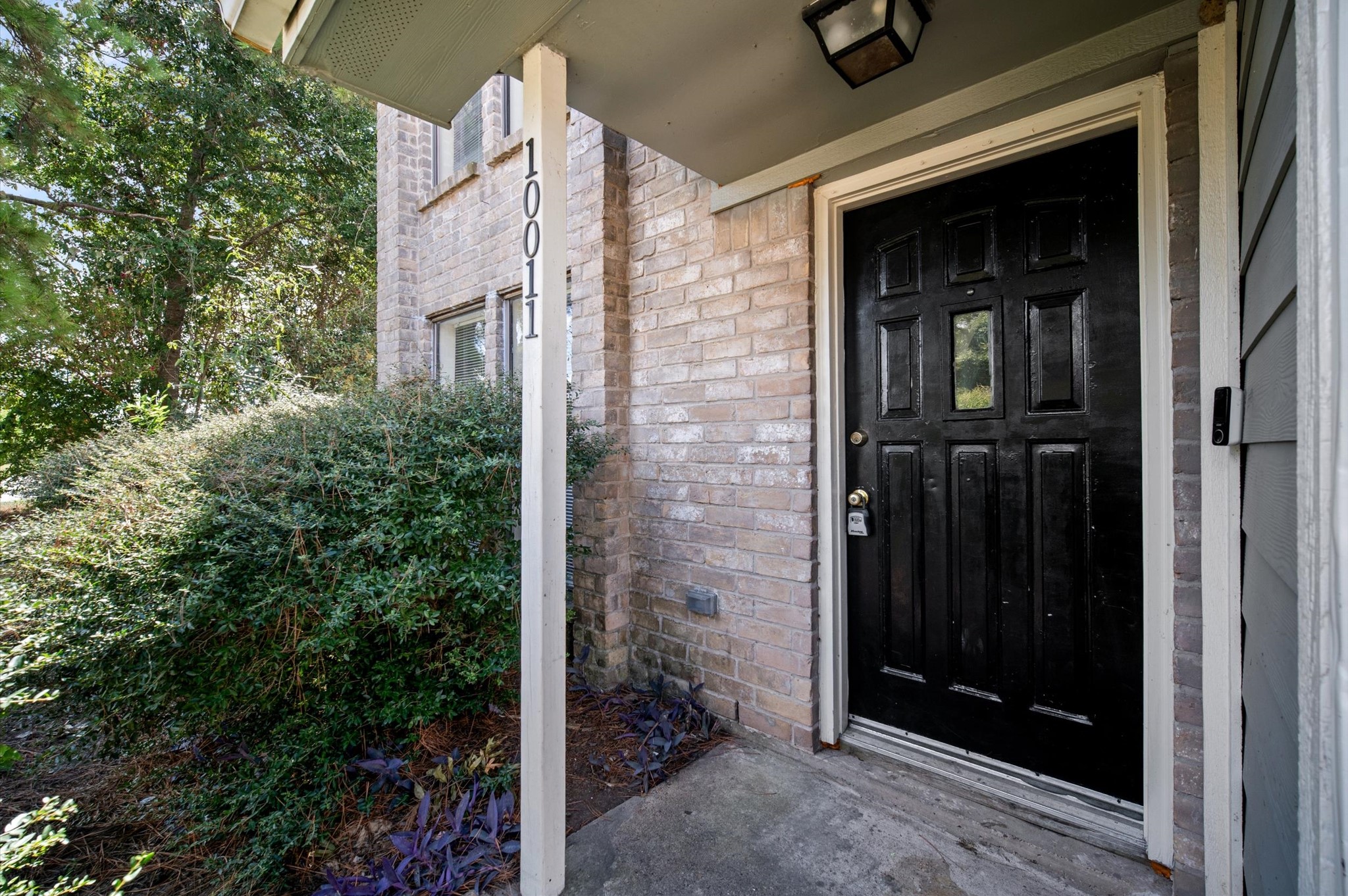 10011 Spring Place Drive Property Photo 2