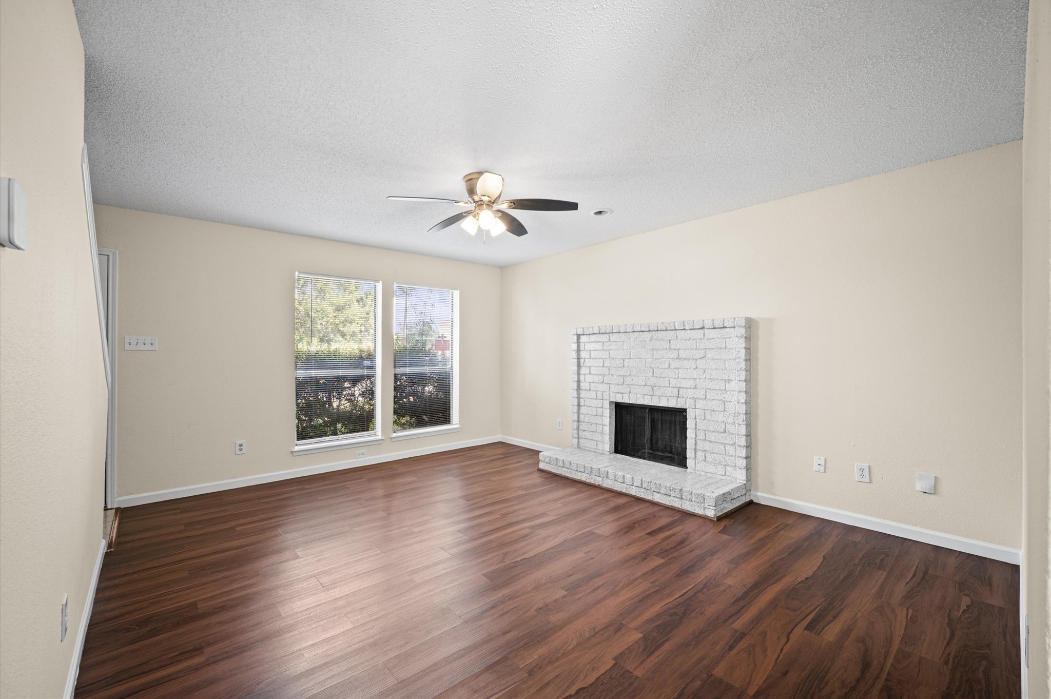 10011 Spring Place Drive Property Photo 5