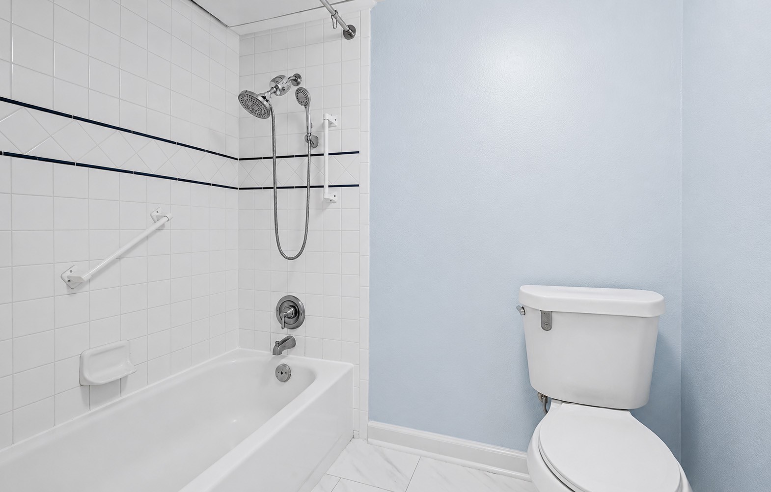 2110 Wilcrest Drive 105 Property Photo 15