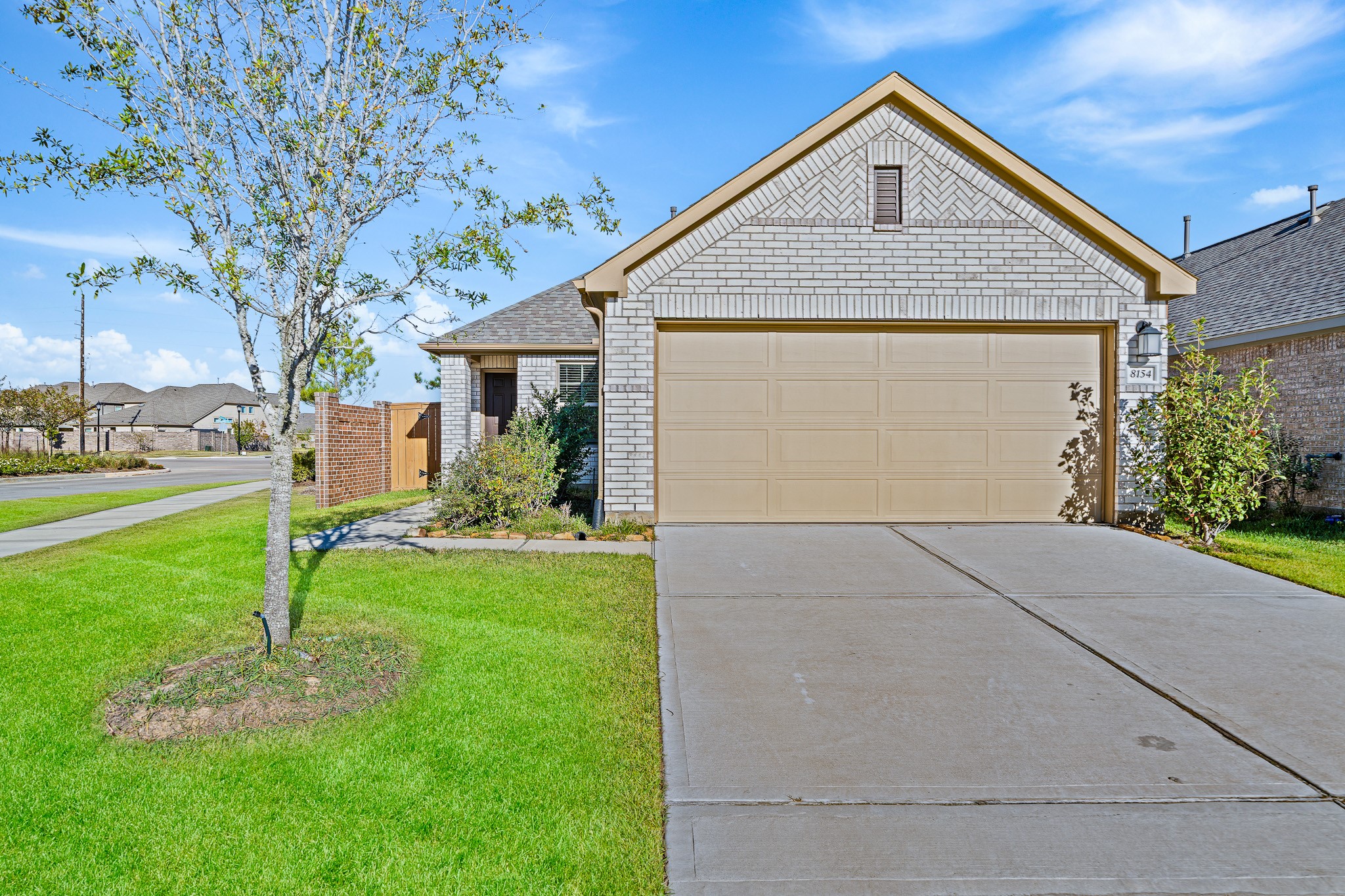 8154 Royal Breeze Drive Property Photo 1