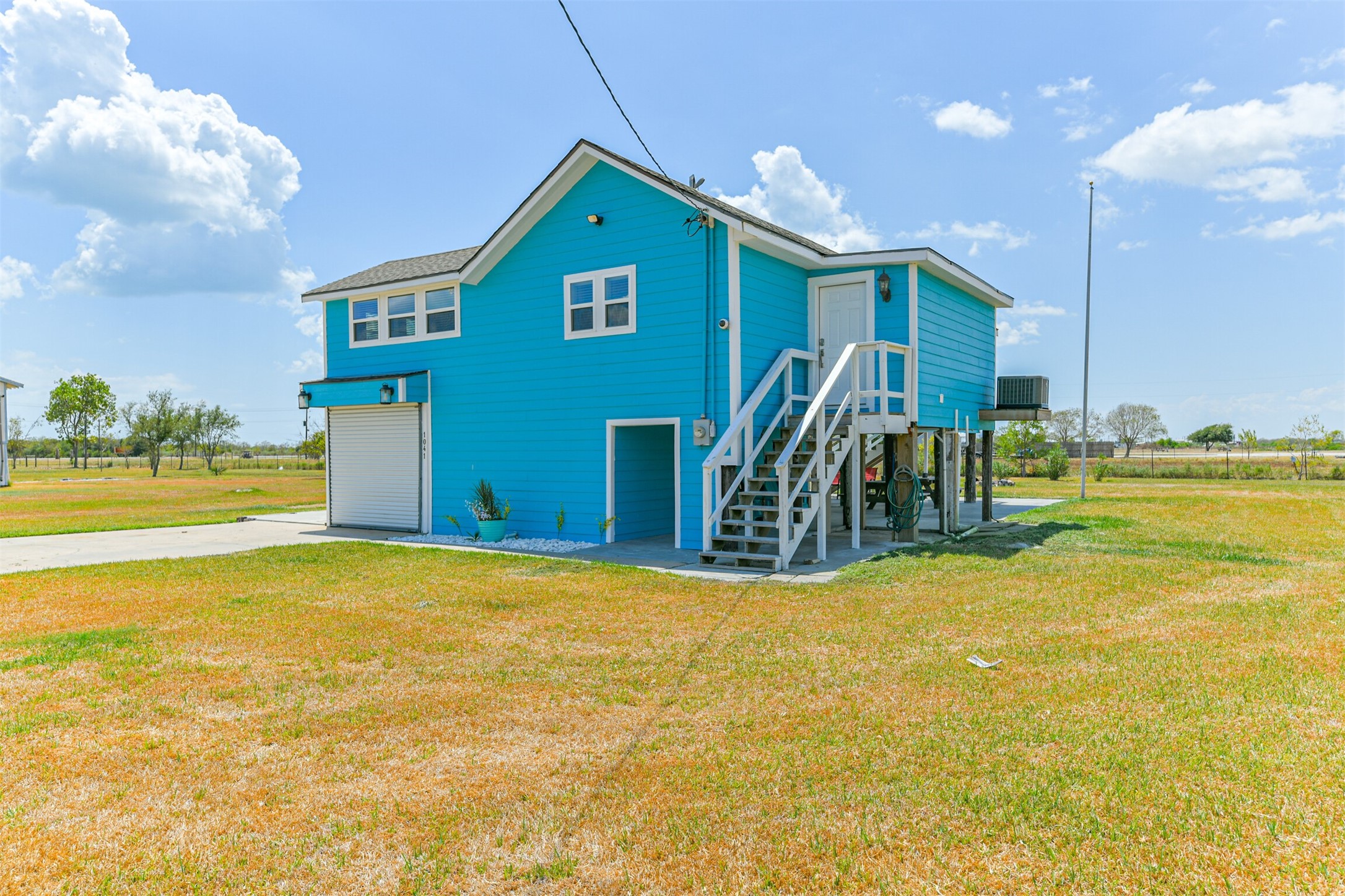 1041 N Monkhouse Drive Property Photo 36