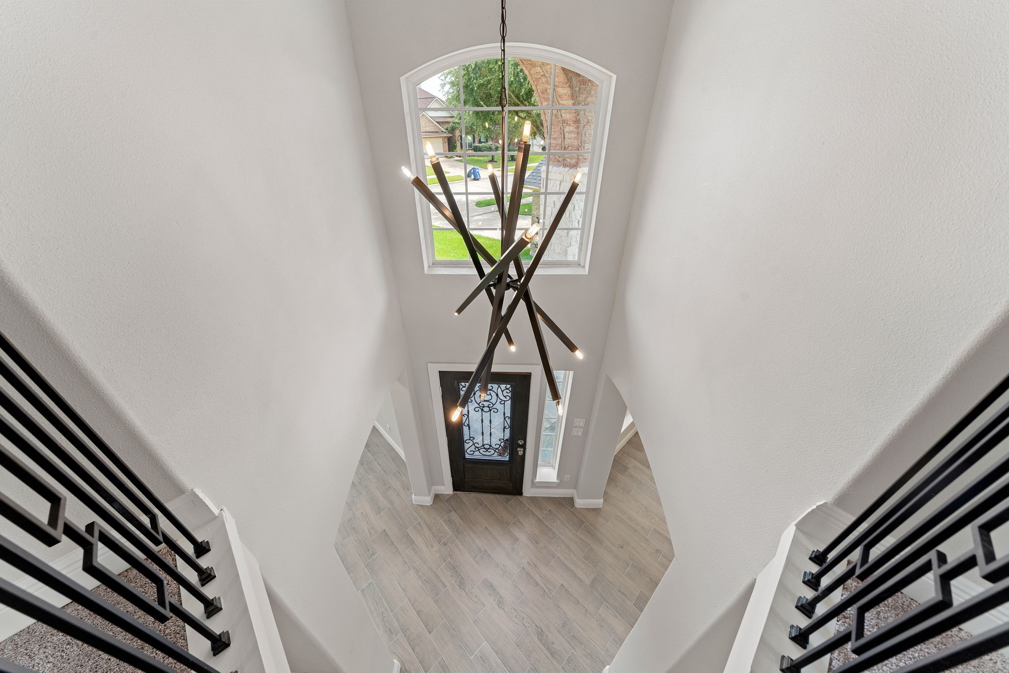 17926 Oakridge Canyon Lane Property Photo 2