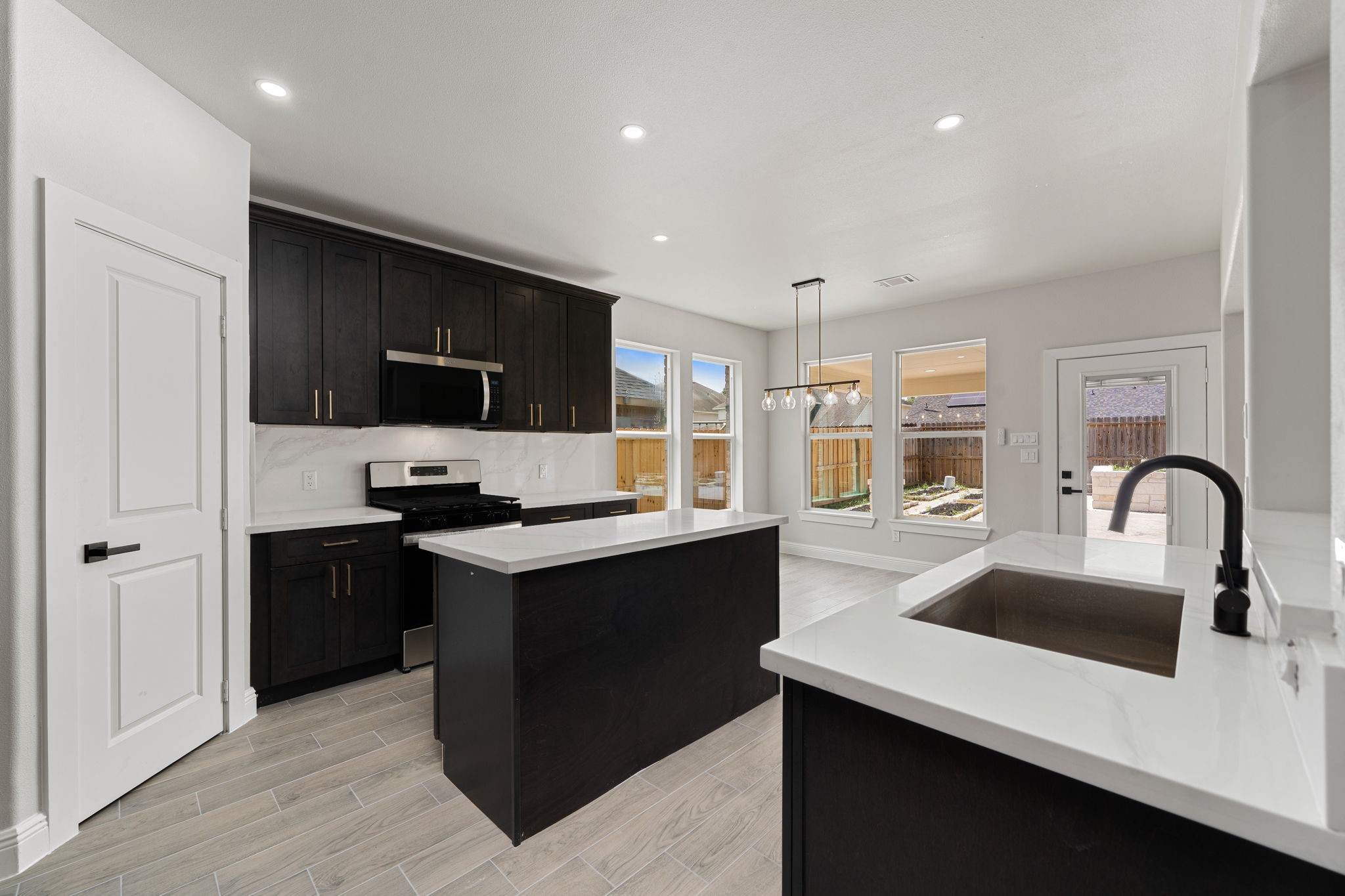 17926 Oakridge Canyon Lane Property Photo 7