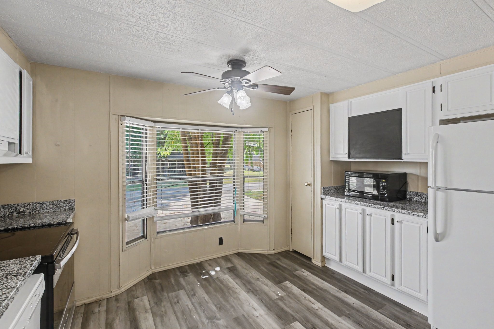 14351 W Ravine Run Property Photo 6