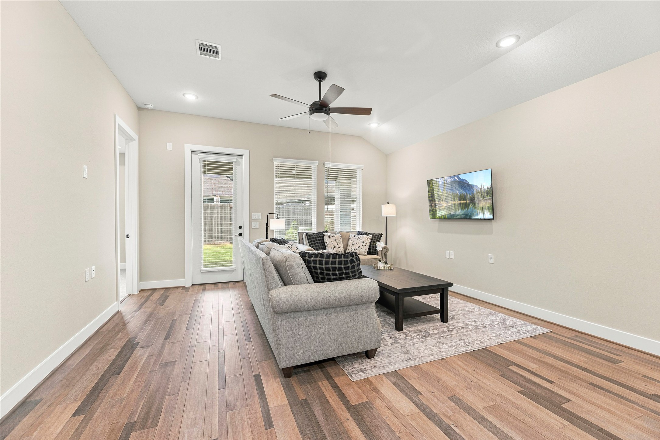18730 Sweetwater Springs Drive Property Photo 12