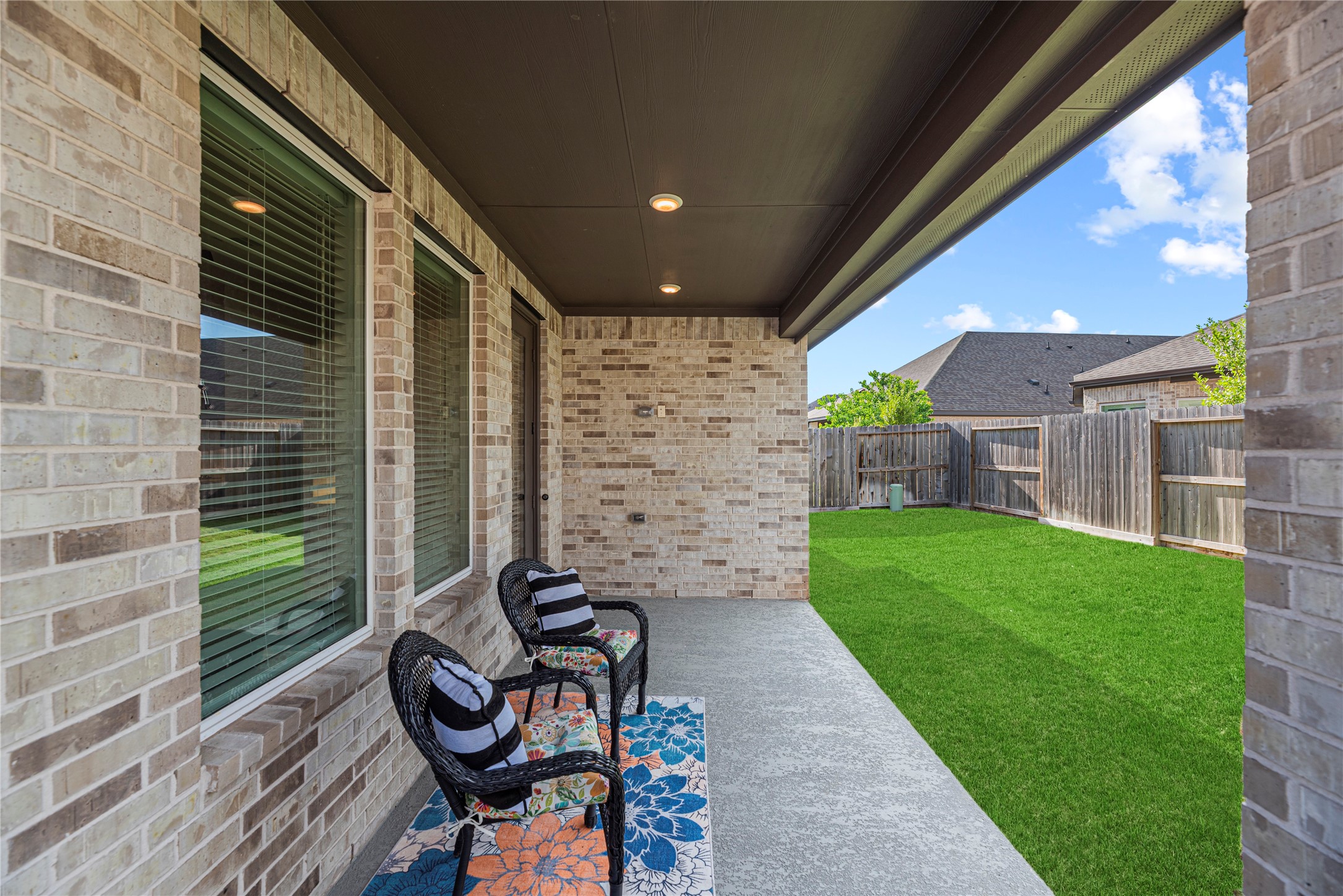 18730 Sweetwater Springs Drive Property Photo 28