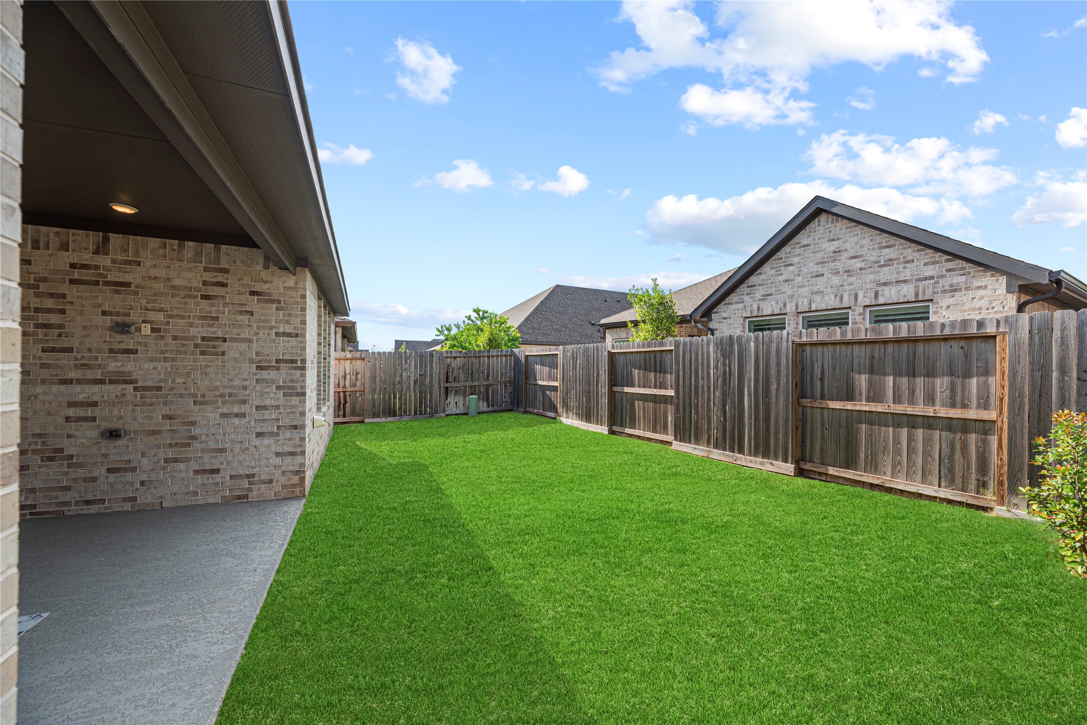 18730 Sweetwater Springs Drive Property Photo 30
