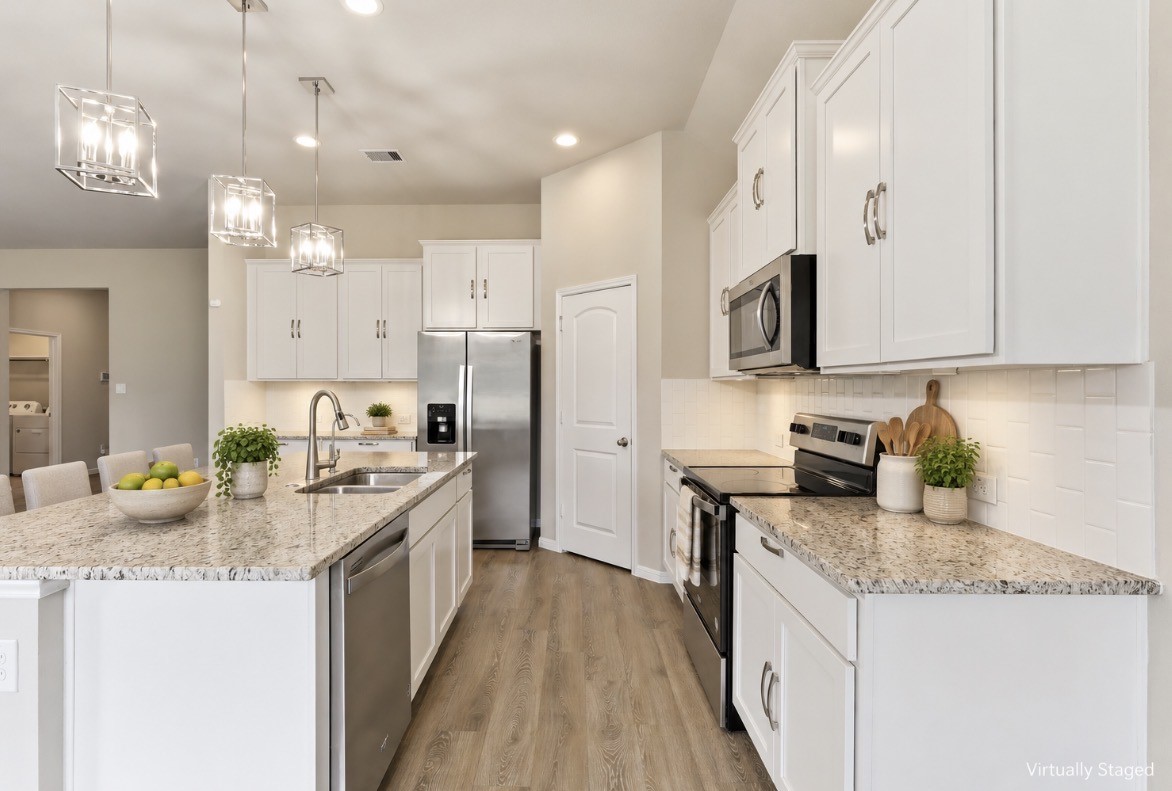6422 Rolling Hills Road Property Photo 4