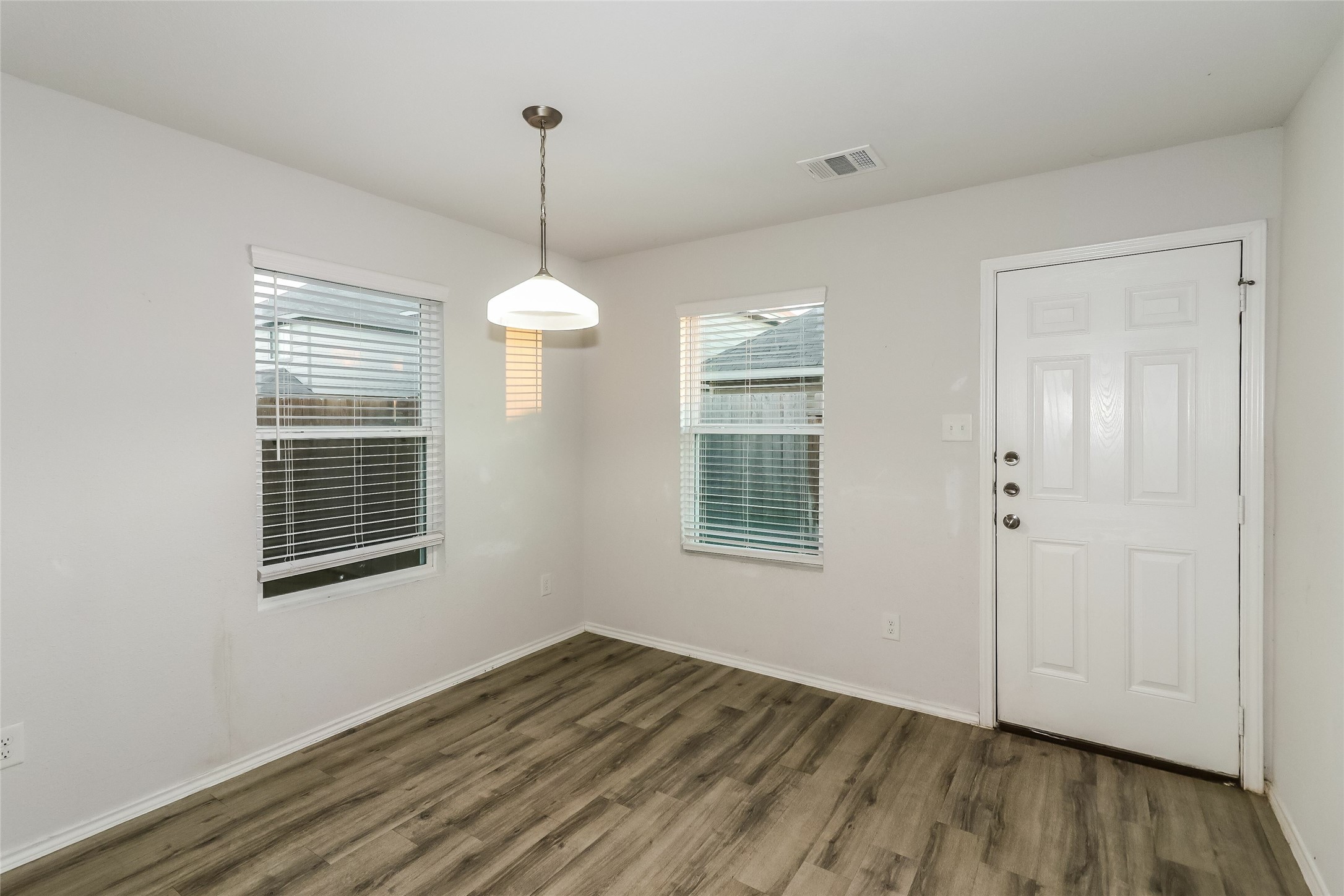 24202 Treviso Gardens Property Photo 6