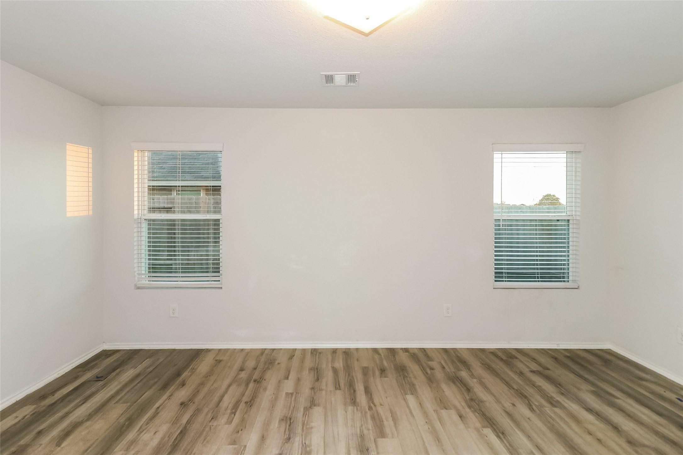 24202 Treviso Gardens Property Photo 7