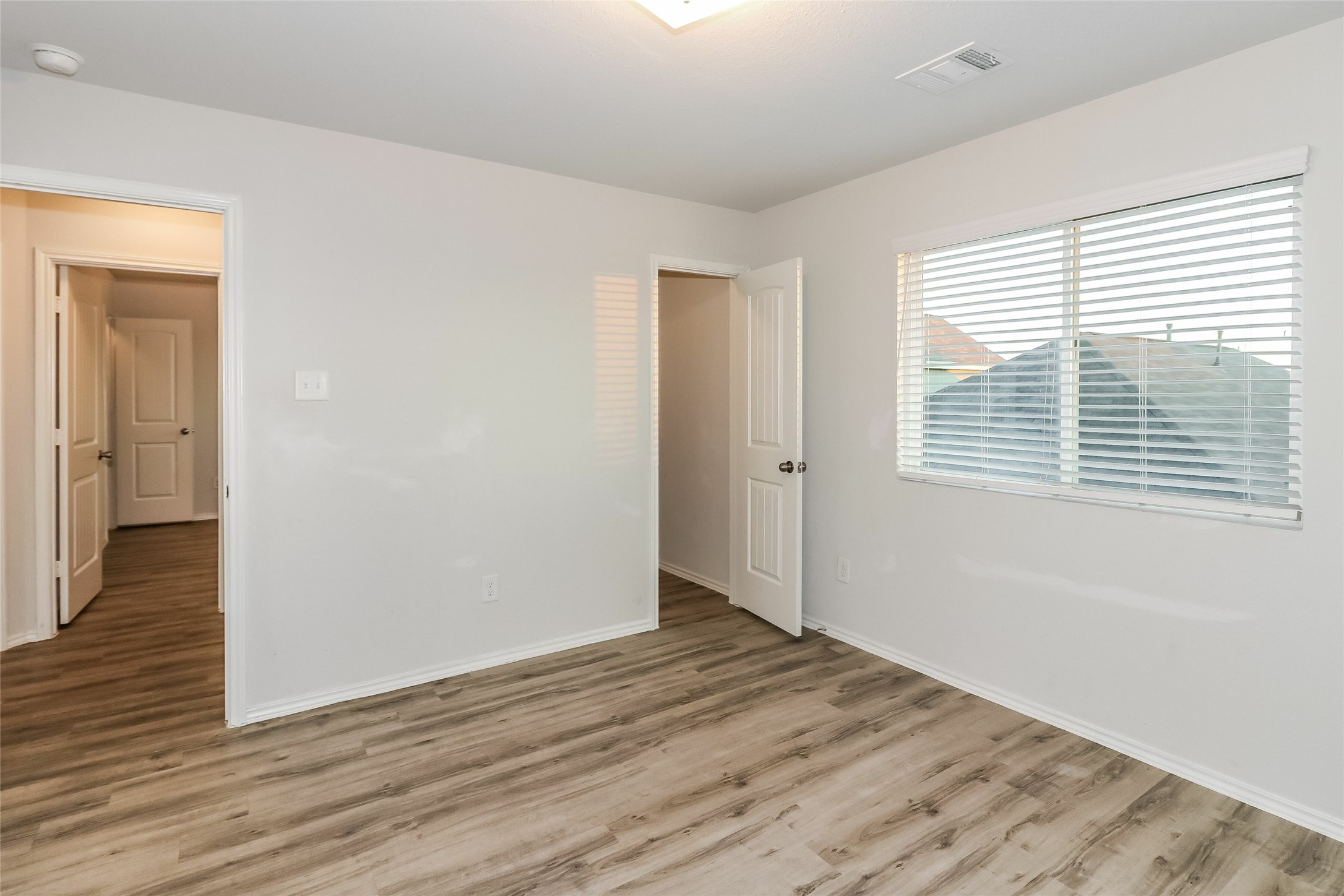 24202 Treviso Gardens Property Photo 9