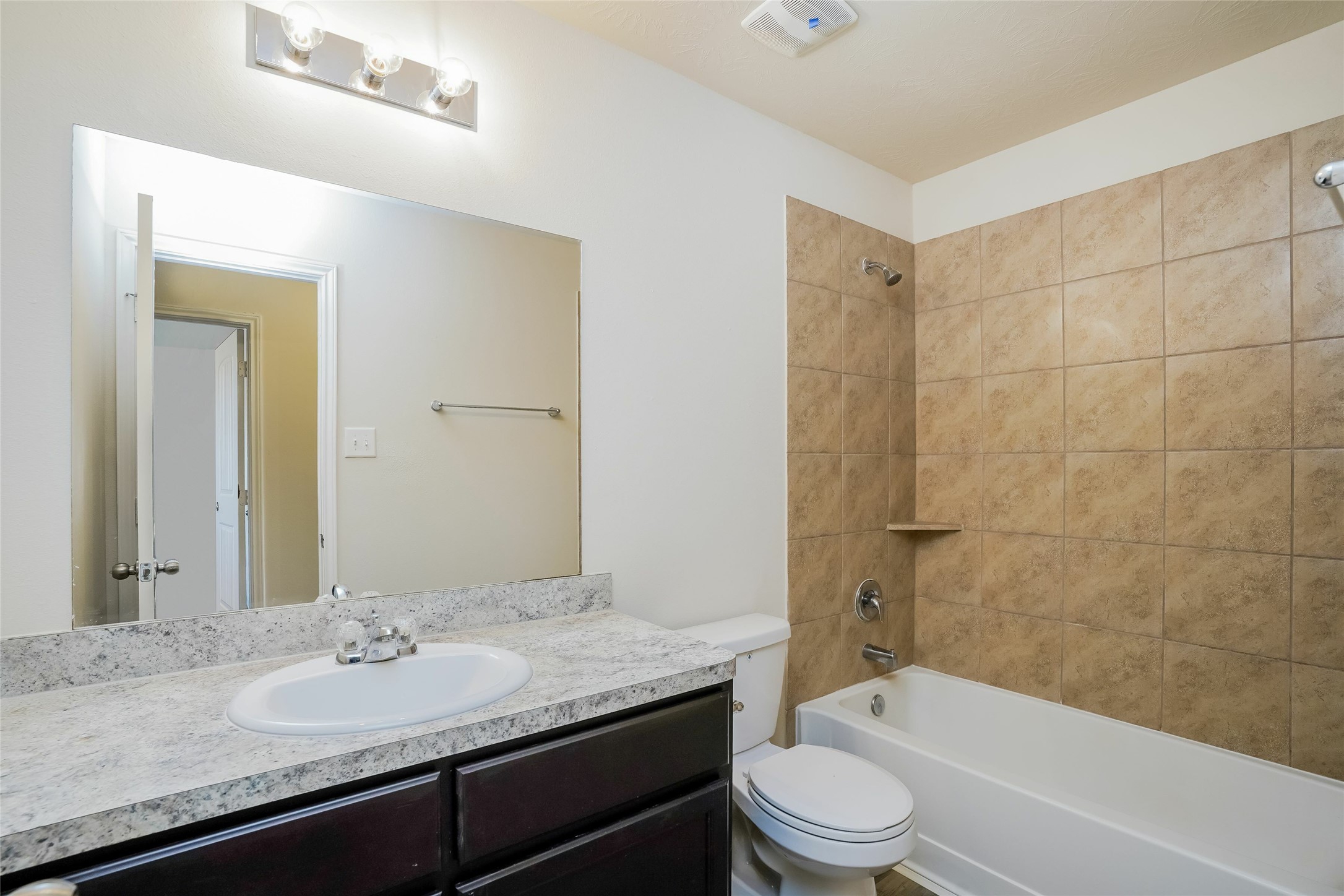 24202 Treviso Gardens Property Photo 11