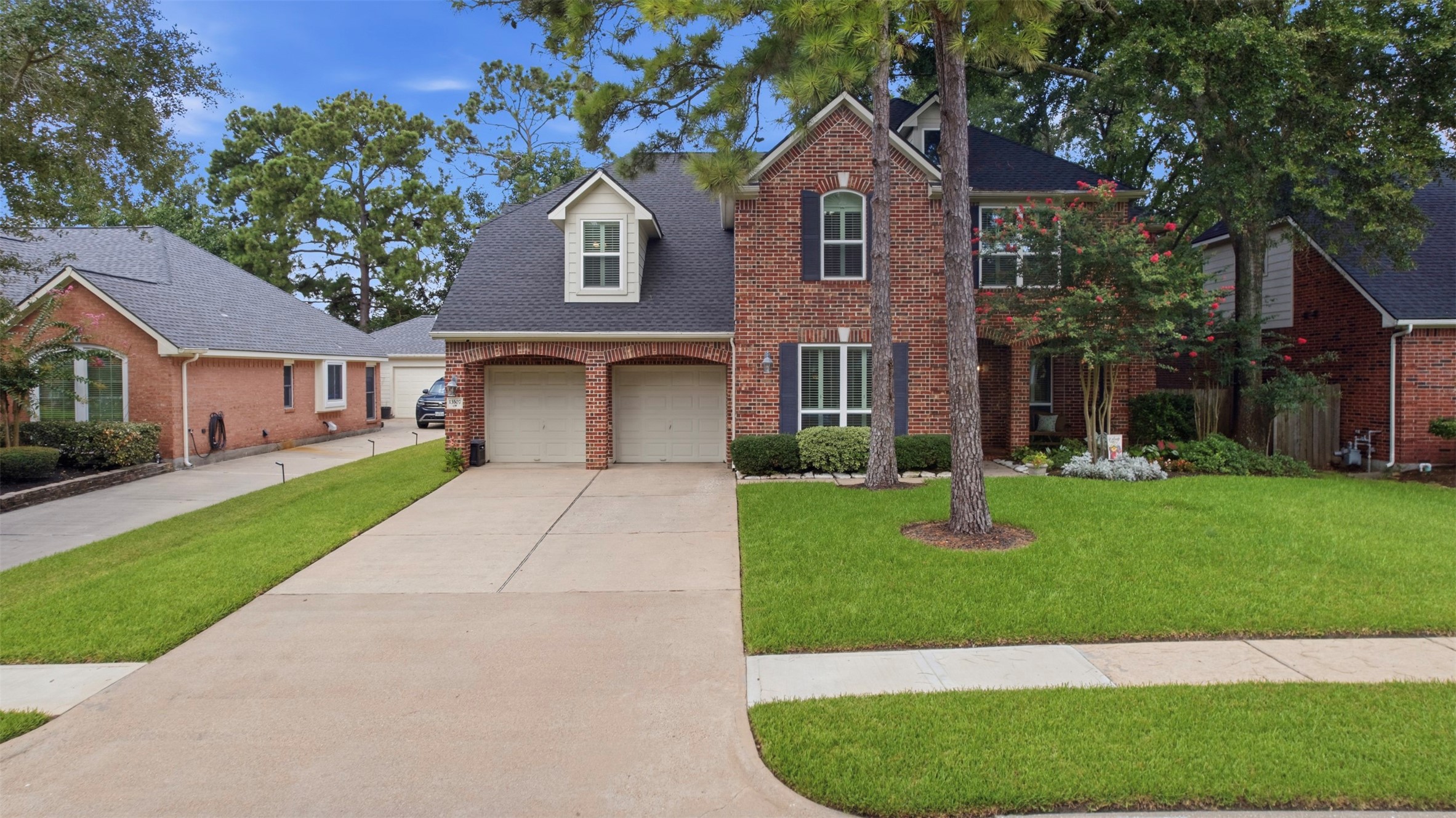 13507 Mount Airy Drive Property Photo 2