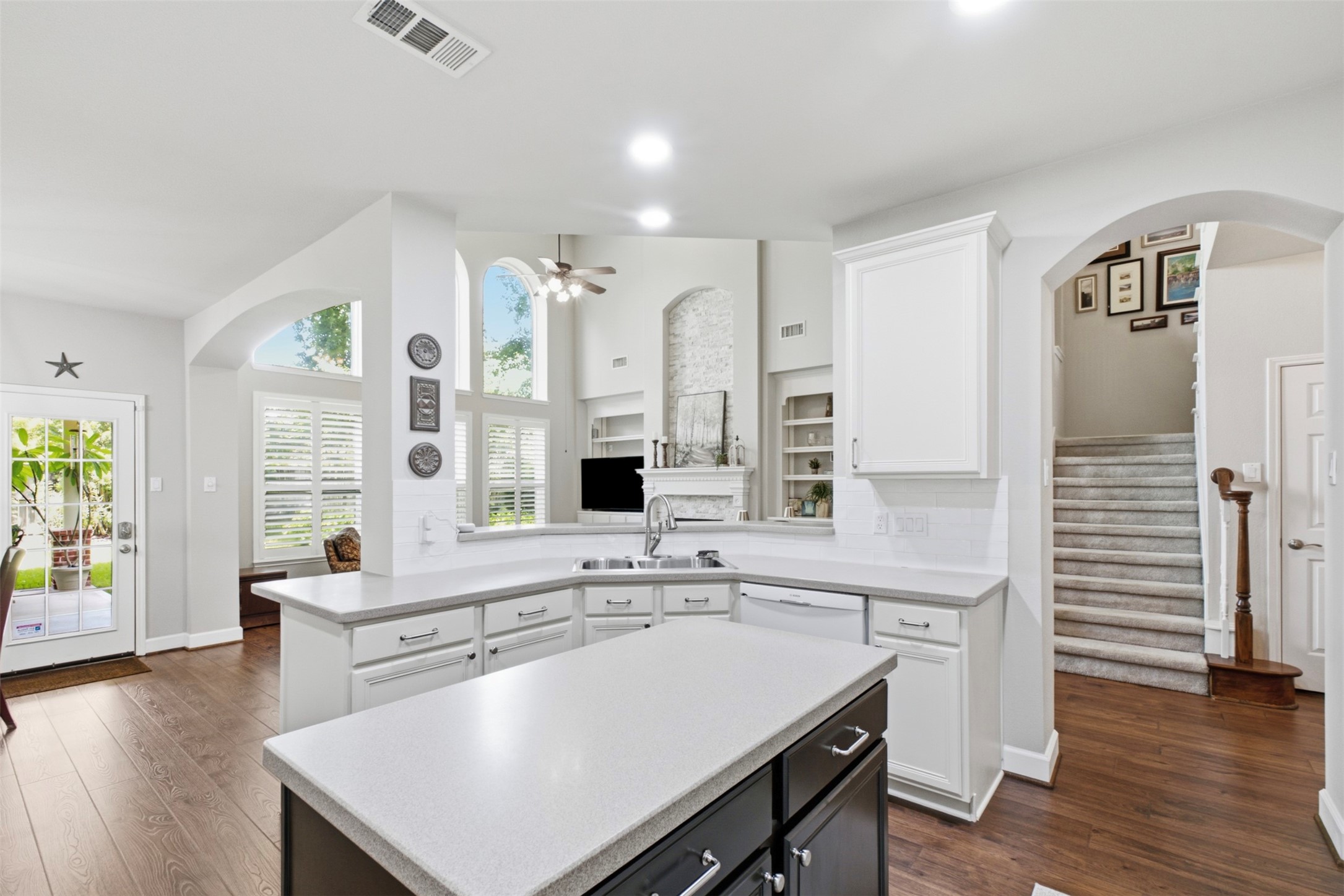 13507 Mount Airy Drive Property Photo 14