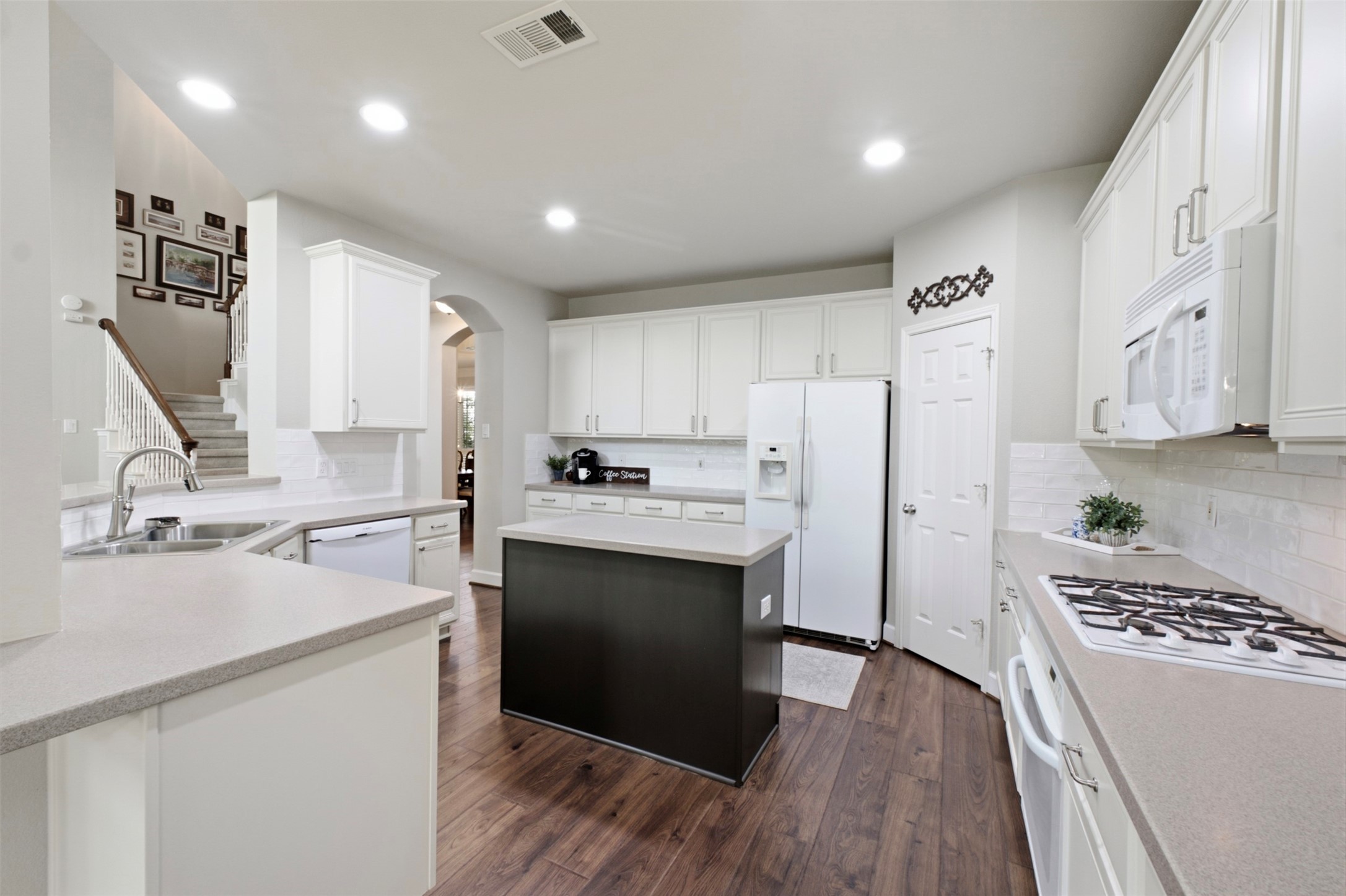 13507 Mount Airy Drive Property Photo 15