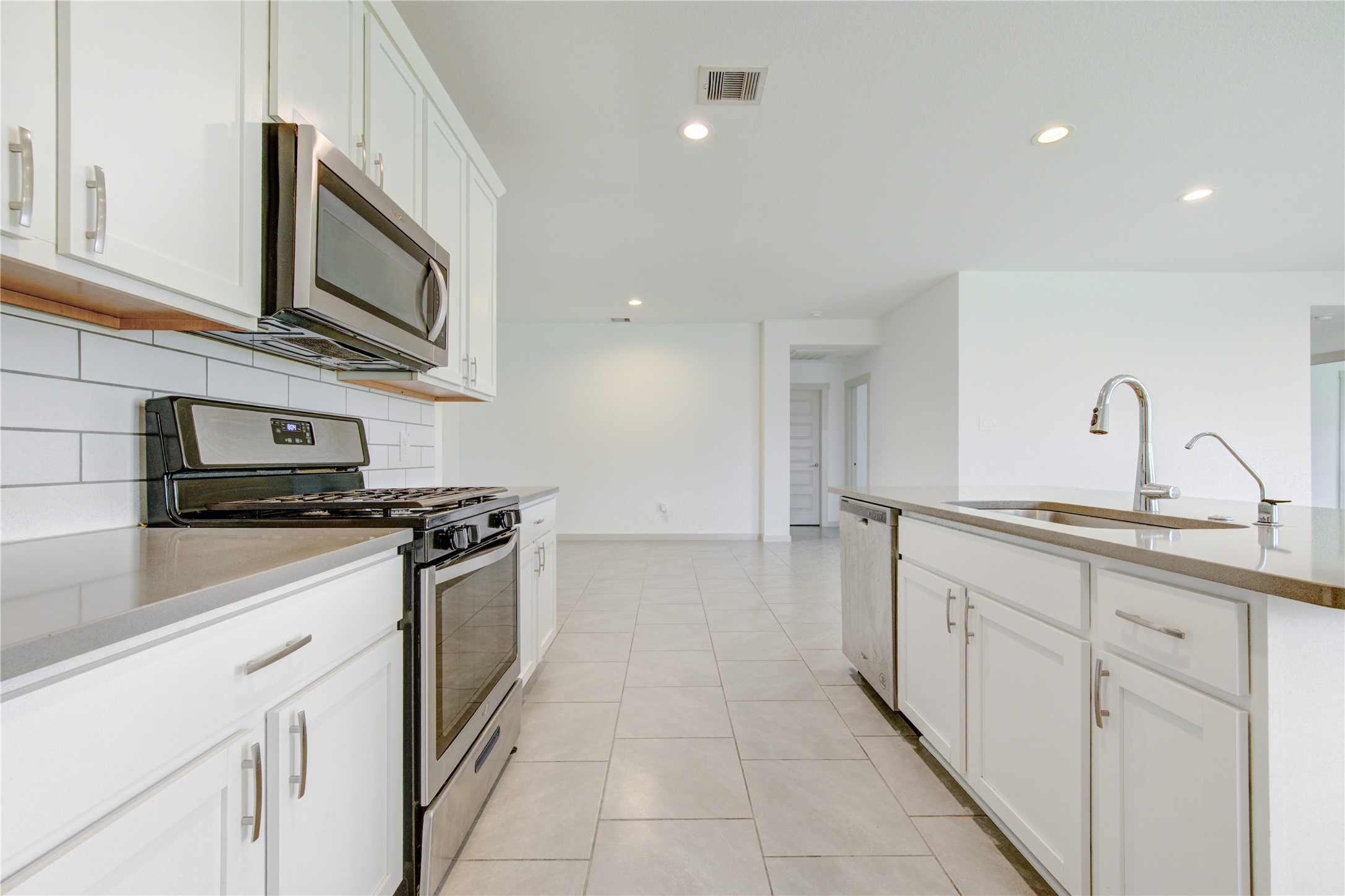 29615 Cayenne Circle Property Photo 4