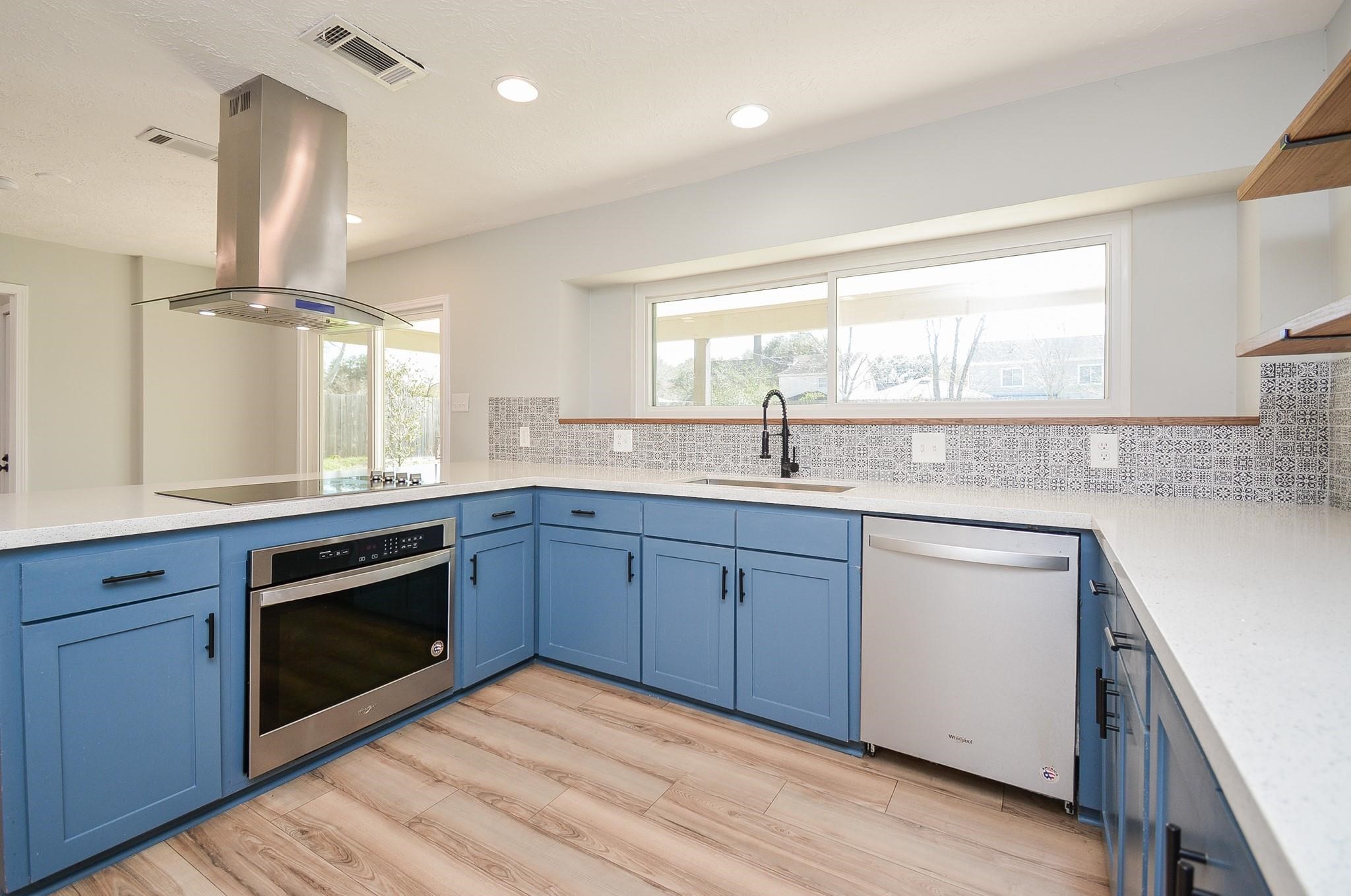 16505 Cornwall Street Property Photo 8