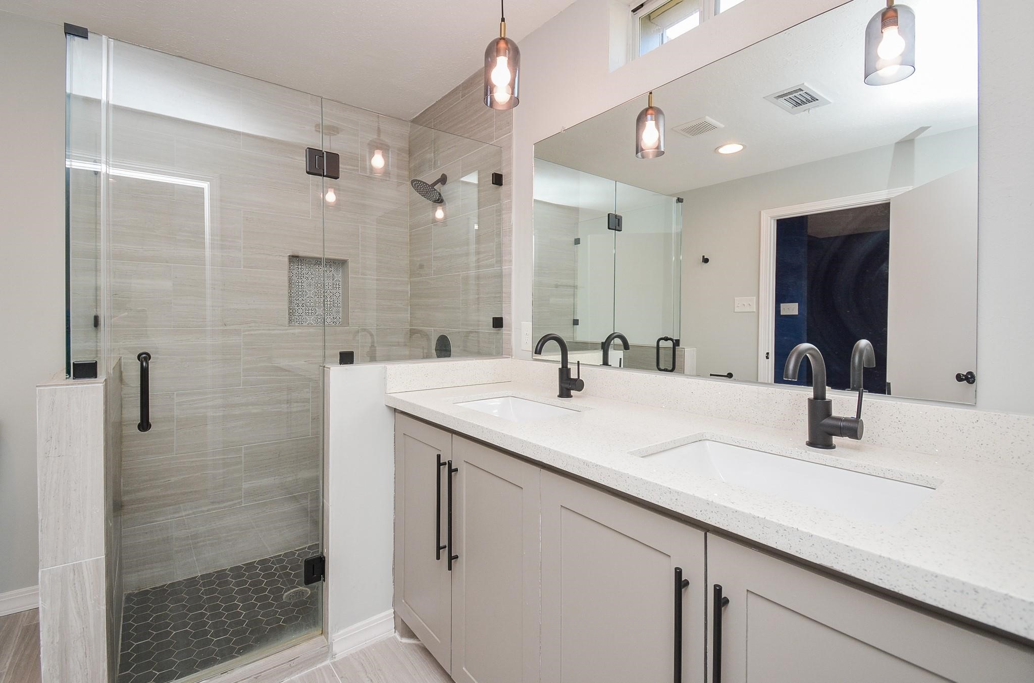16505 Cornwall Street Property Photo 13