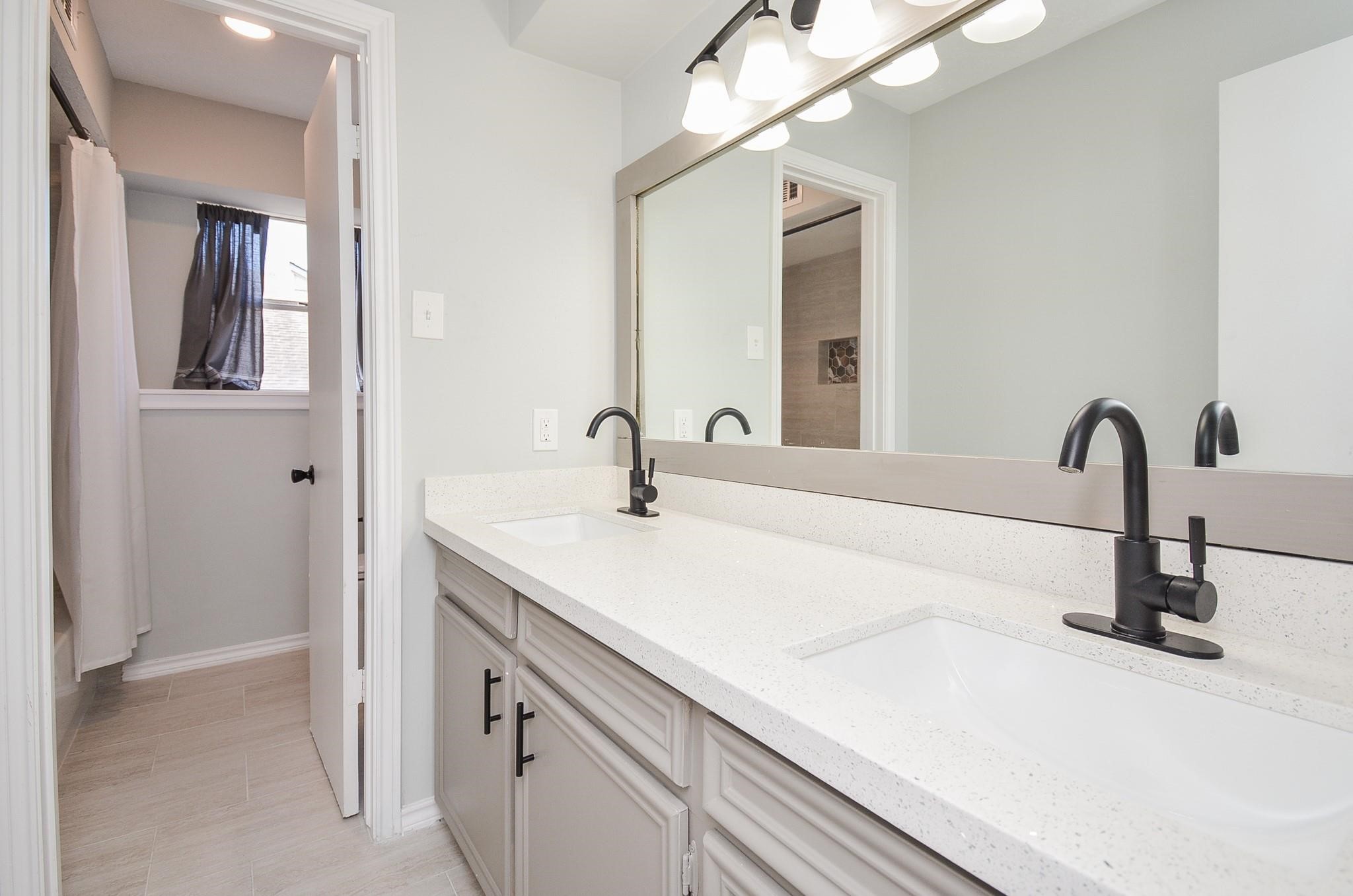 16505 Cornwall Street Property Photo 23
