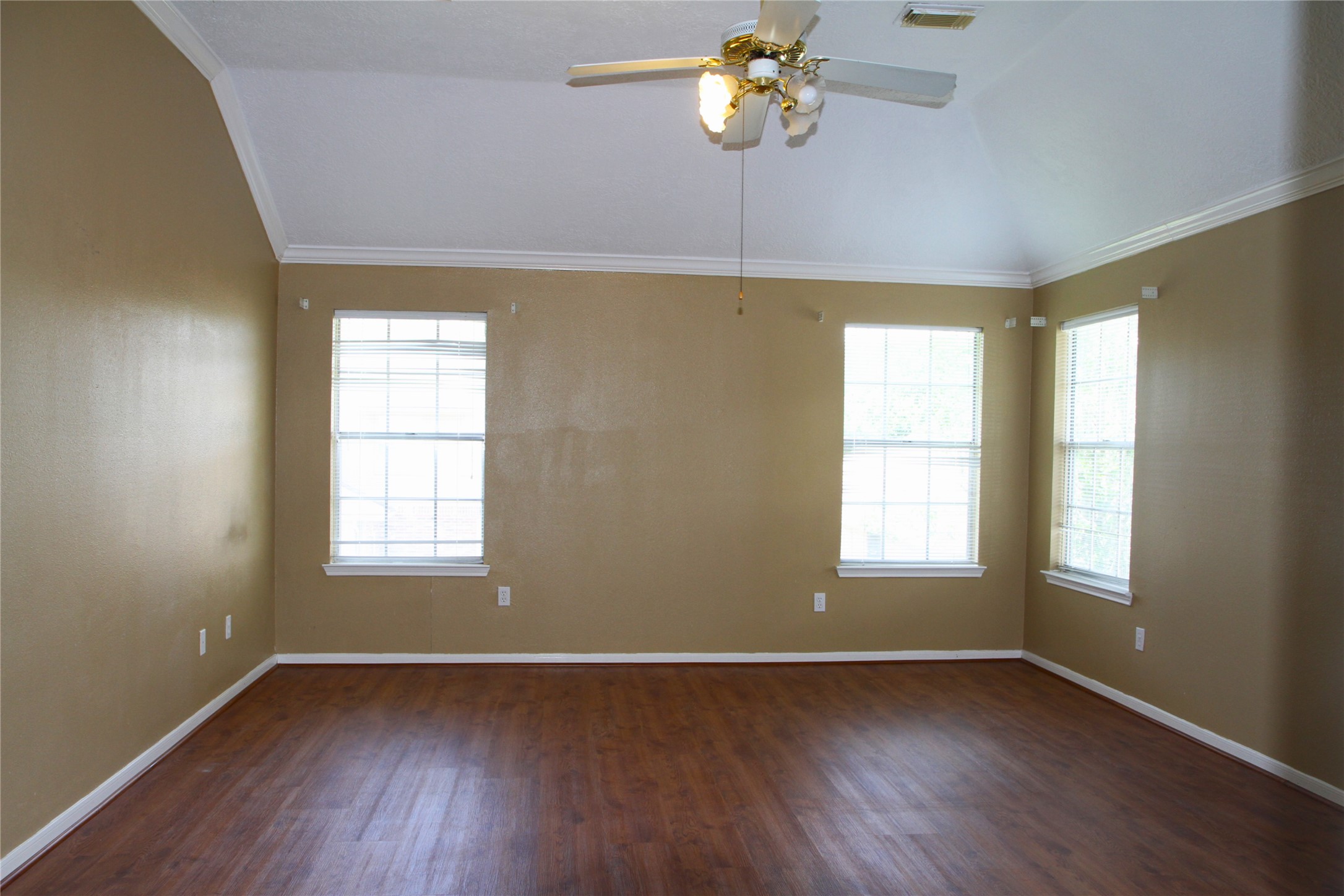 1235 Deer Ridge Drive Property Photo 15